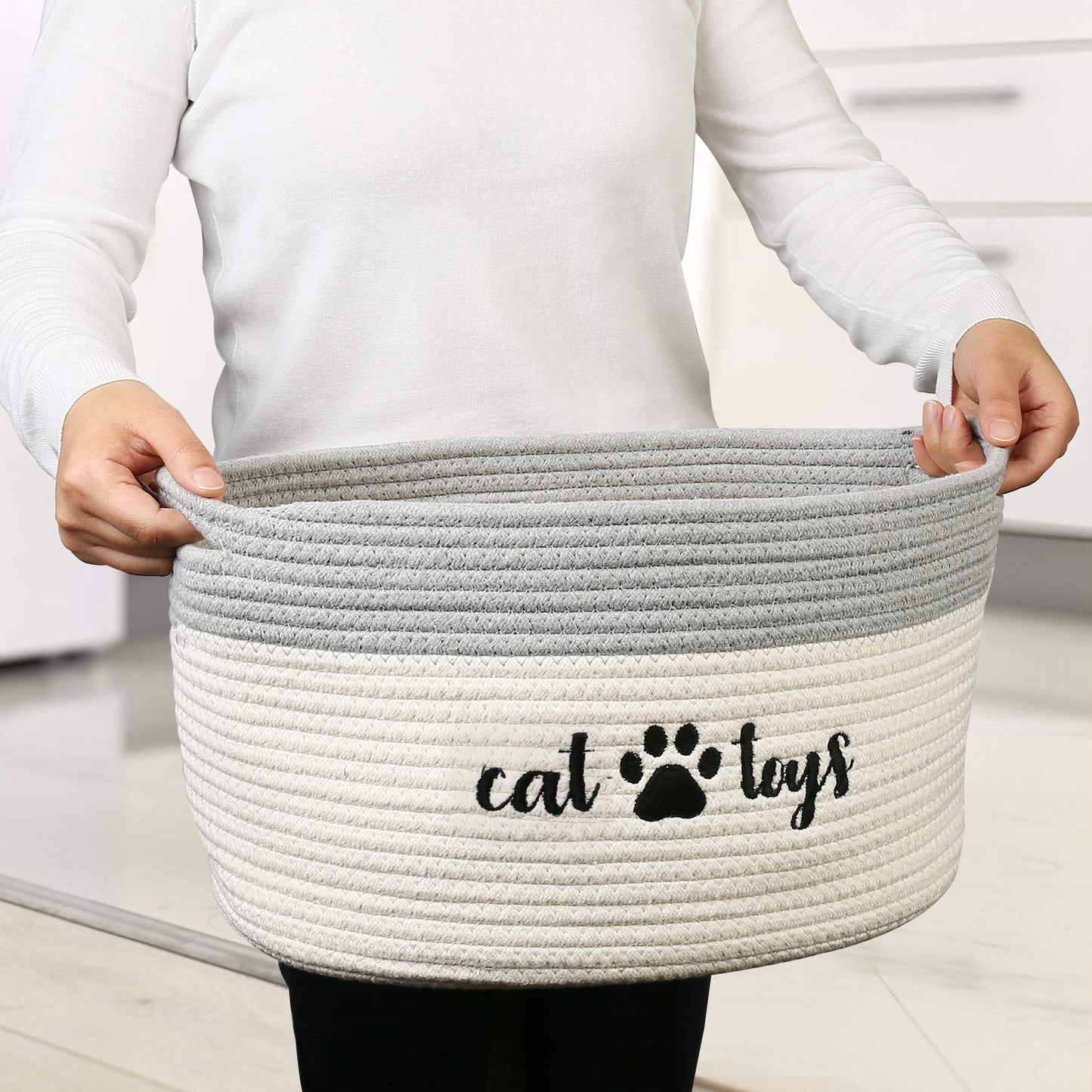 PrimePets Cat Toy Basket, Cotton Rope Storage Basket with Handles, Small Woven Pet Box Bin for Blankets, 15x10x9 inch Cat Holder Container, White and Grey