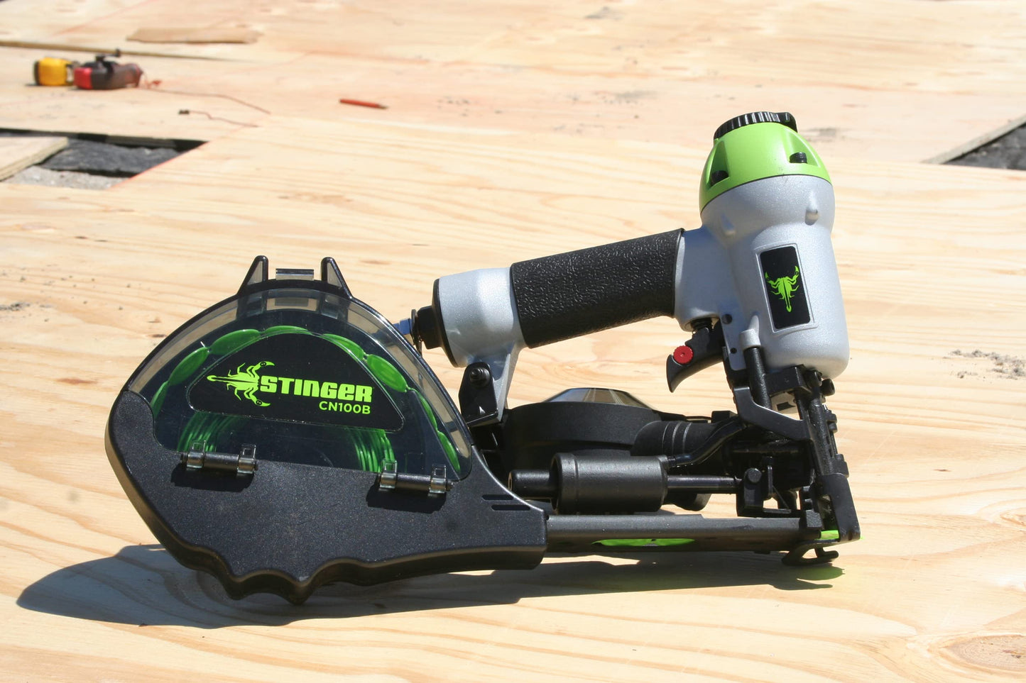 STINGER CN100B Pneumatic Cap Nailer Kit, Tool & 8000 Caps/Nails, Collated Cap Nails for Roofing Underlayment & House Wrap (0136252)