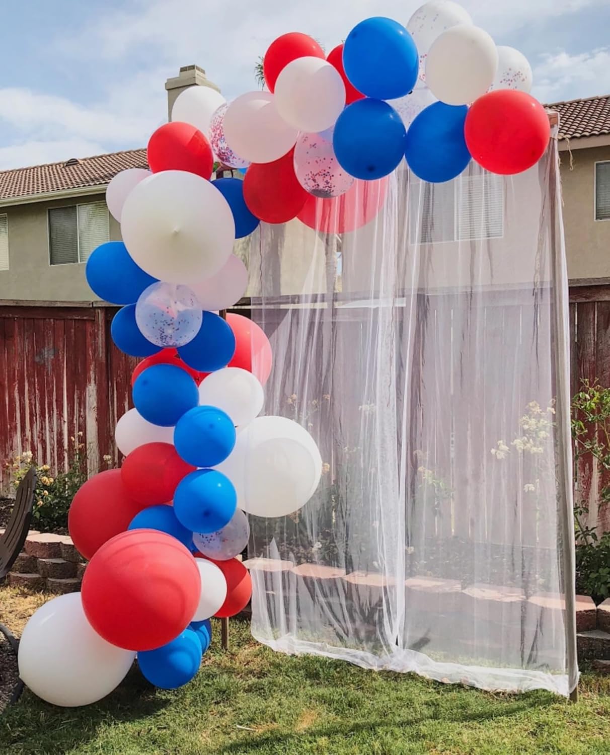 Voircoloria 130-Piece Red, White & Blue Latex Balloon Set - Perfect for Birthday, Graduation & 4th of July Celebrations