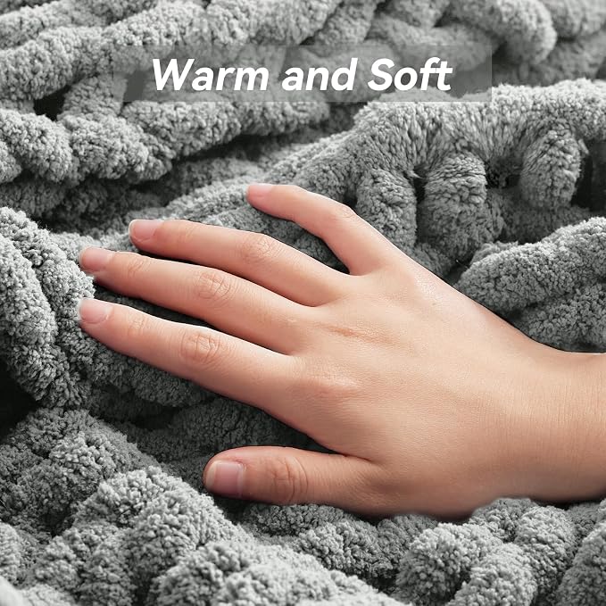 Negwoo Chunky Knit Throw Blanket, 40''*50'' Knitted Throw Chenille Yarn for Bed Couch, Handmade Light Grey Crochet Big Thick Blanket, Machine Washable Cute Comfy Blanket for Home Decor