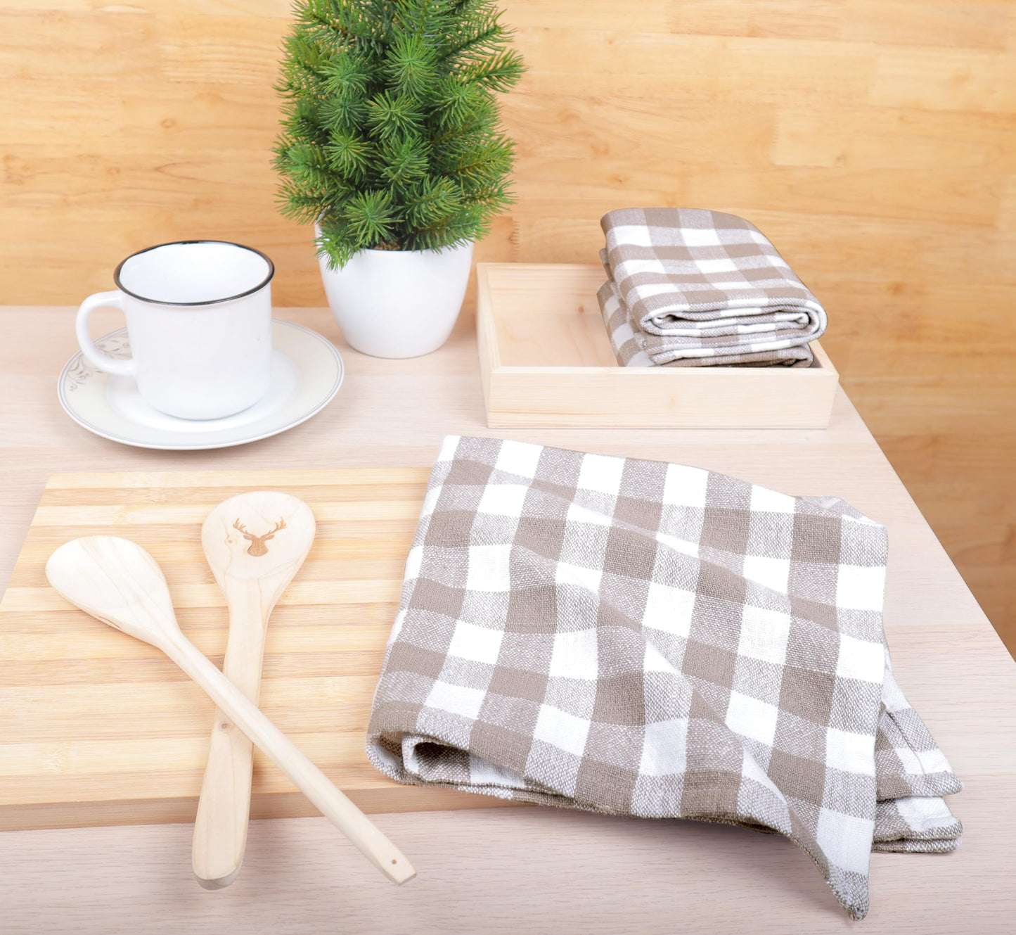 AMOUR INFINI Kitchen Towels Set of 4 Buffalo Checks Beige/White Kitchen Towels 28x20 Inches 100% Cotton Highly Absorbent Kitchen Towels Premium Quality Ultra Soft Mitered Corners KitchenTowels