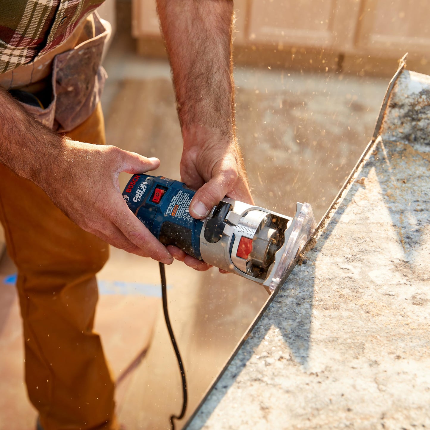 BOSCH PR20EVS Colt 1.0 HP Variable-Speed Palm Router - 5.6 Amp Motor, Soft Start, Constant ResponsCircuitry, Ergonomic Grip, Rugged Aluminum Base, Fixed, Quick-Clamp System, 1/4" Collet