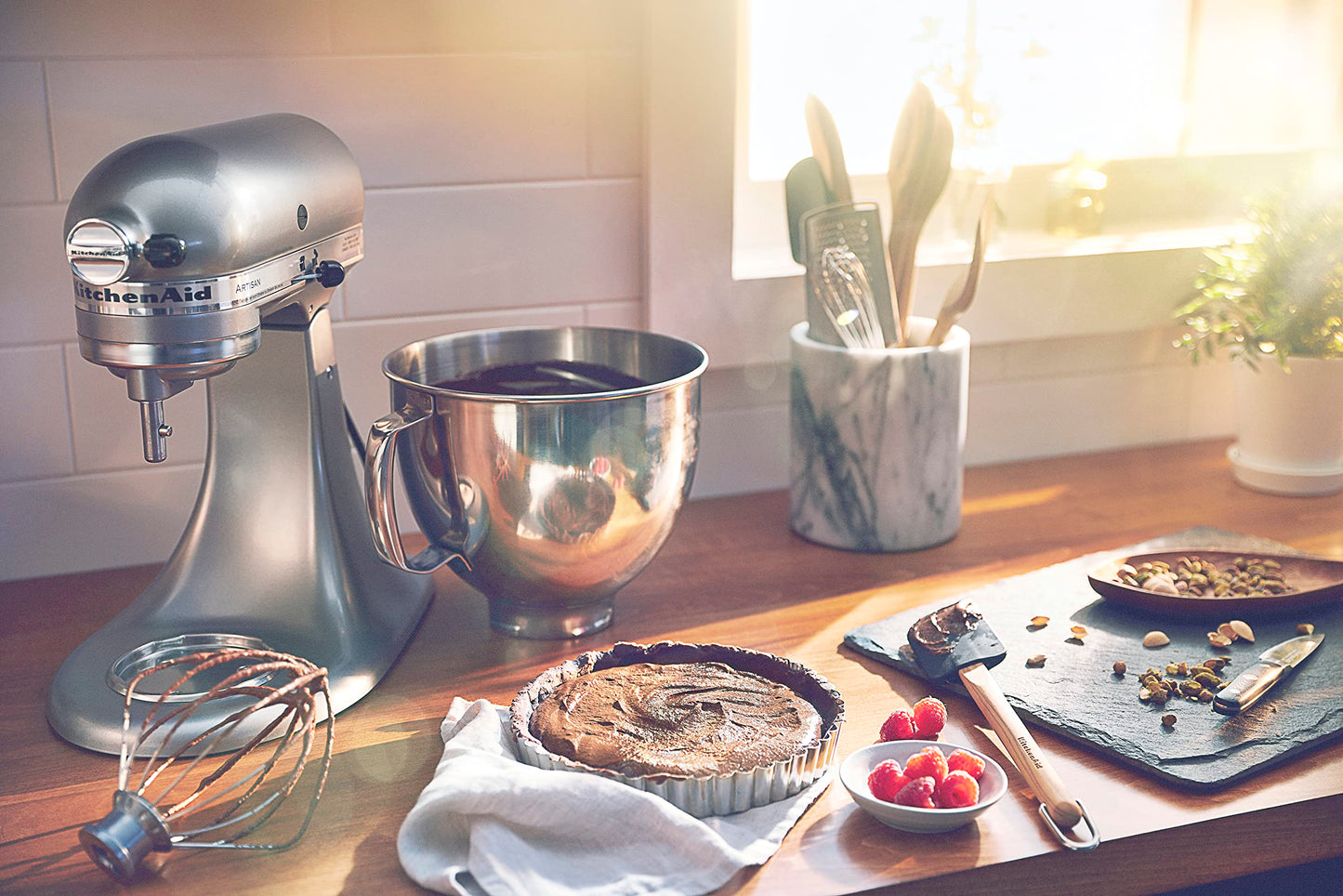 KitchenAid Artisan Series 5 Quart Tilt Head Stand Mixer with Pouring Shield KSM150PS, Contour Silver, Zinc