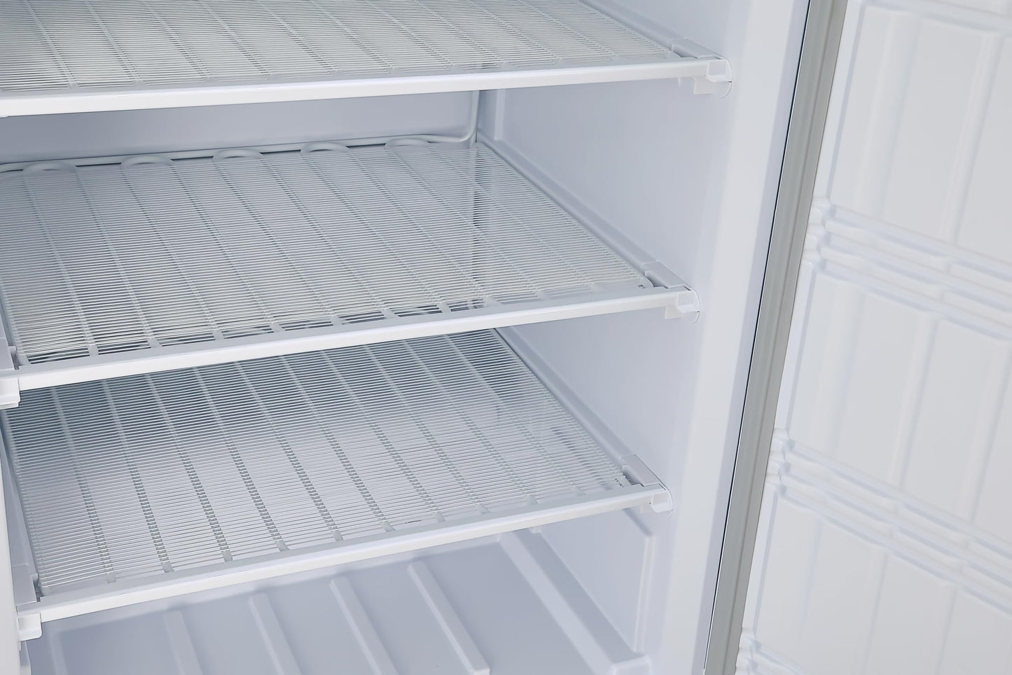KoolMore 21 Cu. ft. Commercial Reach-in Freezer in White Manual Defrost (KM-FMD20WH)