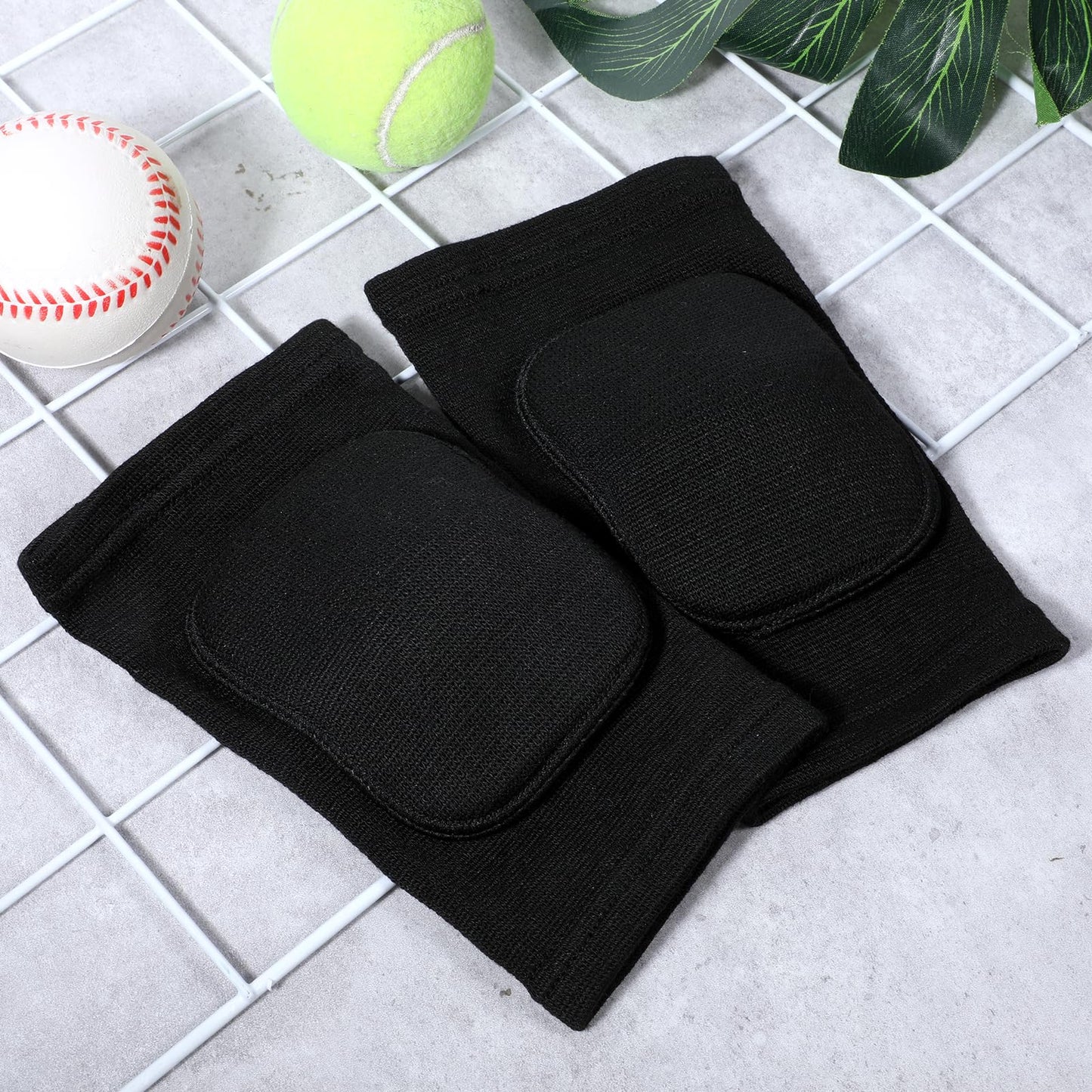 cobee 1 Pair Volleyball Elbow Pads, Arm Brace Ventilate Sport Elbow Protector Strap, Black Elbow Pads Arm Pads With Padded Soft Support Cushion for Men And Women