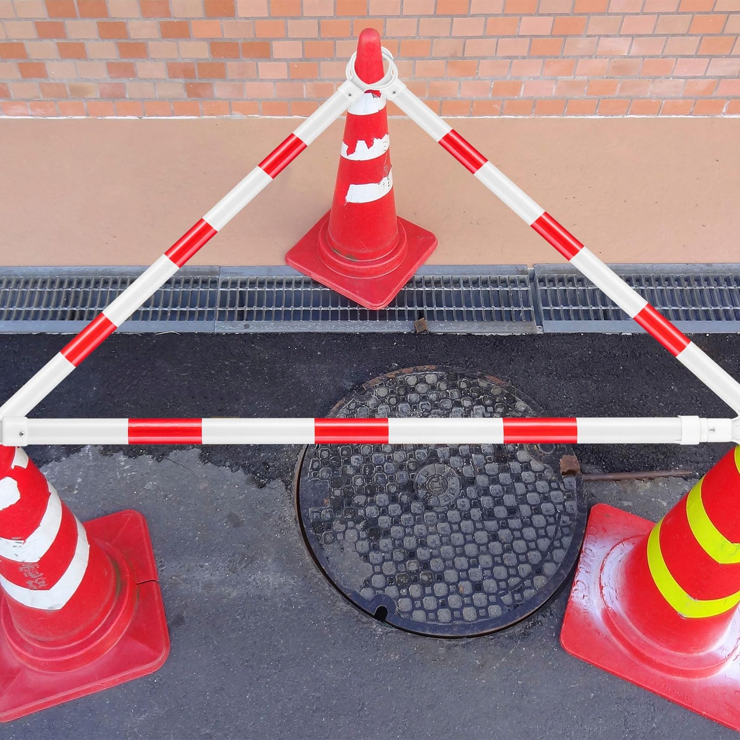 Kanayu 12 Pcs 6-10 ft Retractable Cone Bar Extendable Traffic Safety Cone Bar with Reflective Film Barricade for Parking, Road Construction,Cone Not Include (Red, White)