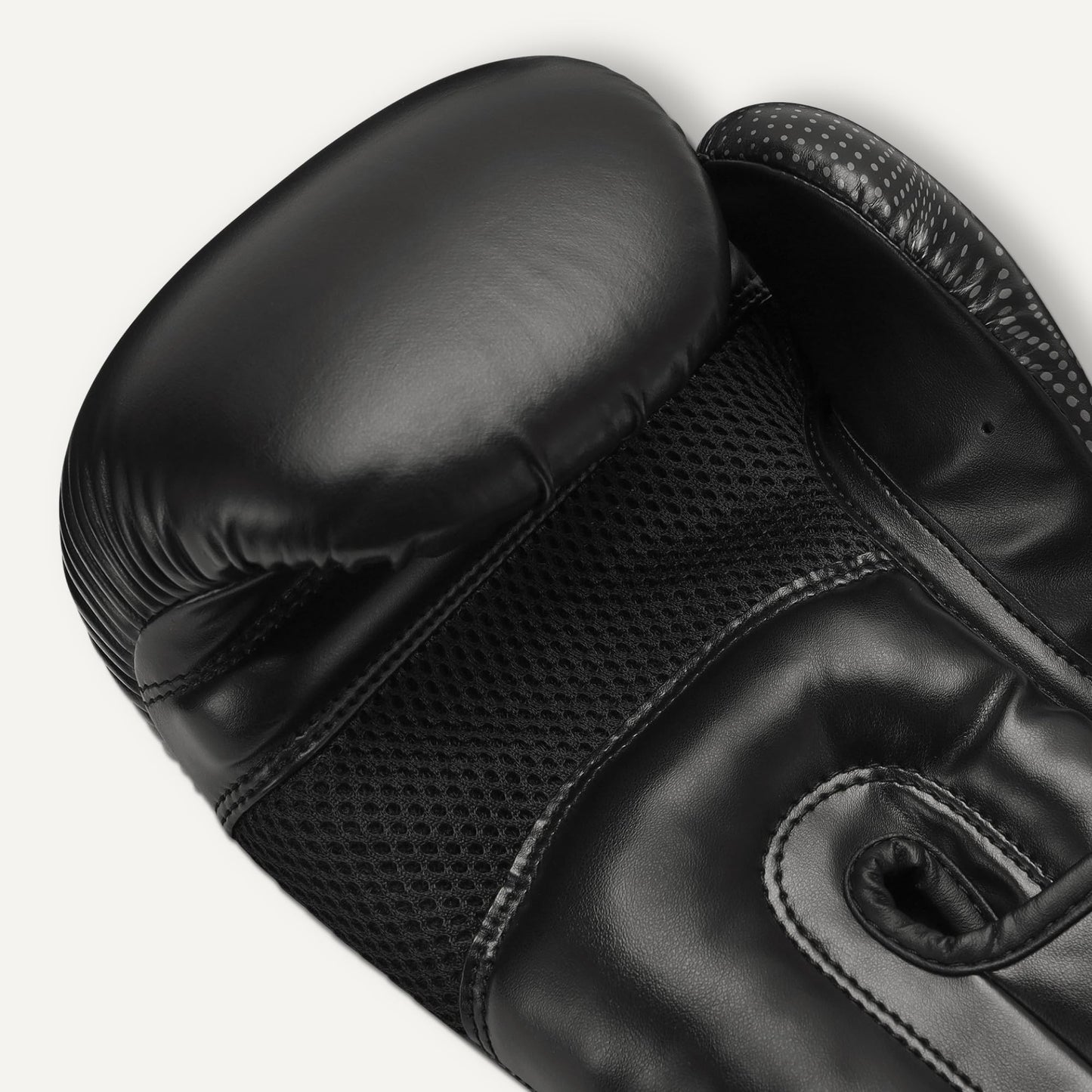 Amazon Basics Boxing Gloves for Men & Women, 14 oz, Breathable Design with Dense Wool Cushioning, Adjustable Wrist Support, Sparring, Training, Muay Thai, Kickboxing, MMA