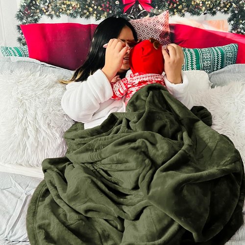 Bedsure GentleSoft Fleece Throw XL Blanket - Olive Green 300GSM Plush Cozy Blanket for Bed & Travel, 50x70 Inches