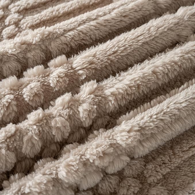 90x90 Inch Brown Queen Large Blanket - Soft & Fluffy Fleece, Neutral Tan Color, Cute & Aesthetic, Perfect for Sofa, Couch, Bed, Living Room & Bedroom, All-Season Use, Plush & Cozy Decorative Blanket