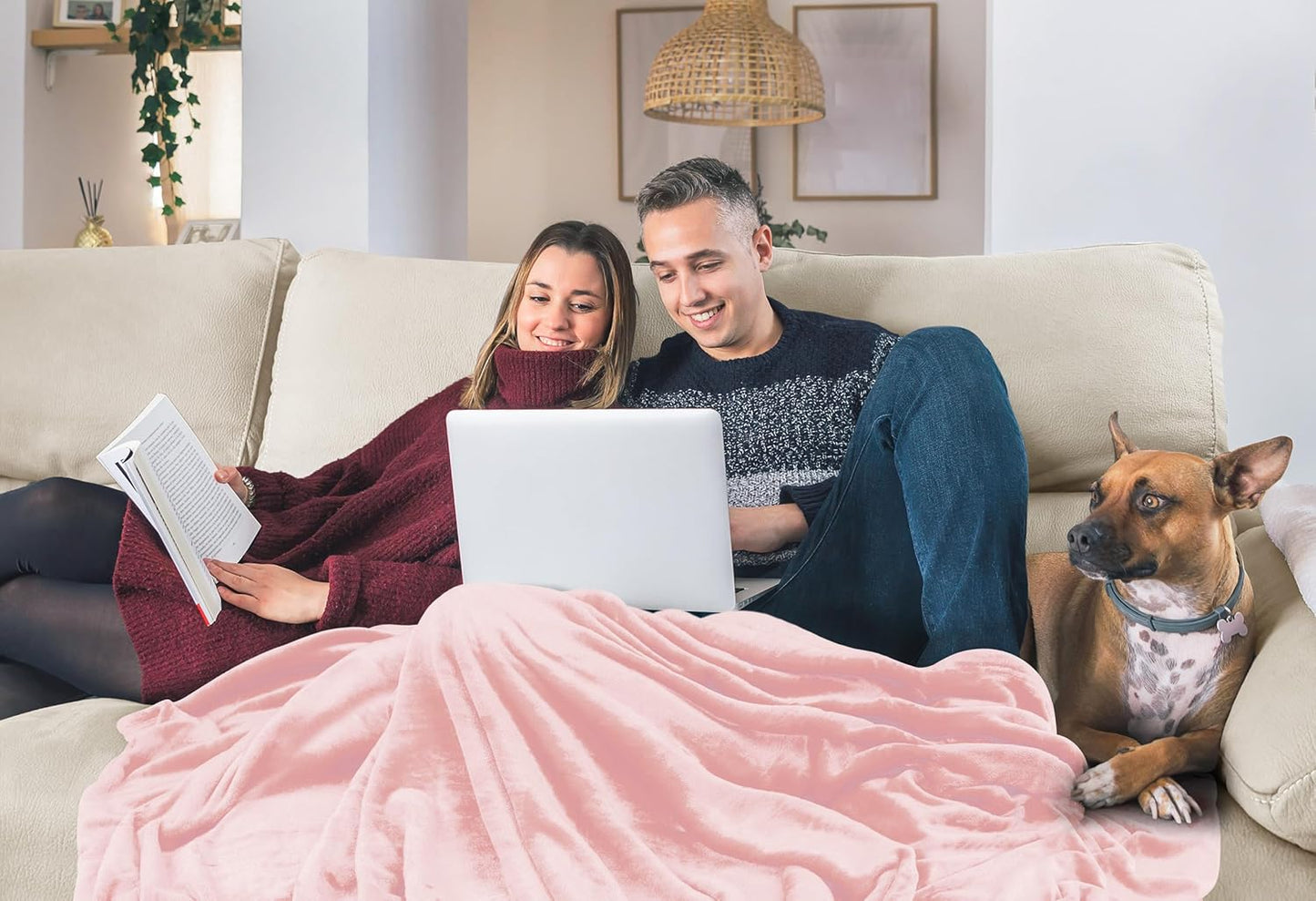 Utopia Bedding Fleece Blanket - Luxury Soft Microfiber, Anti-Static, Full Size Pink (90x84 Inch)