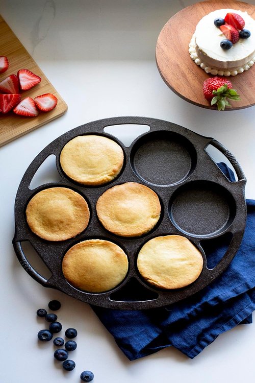 Lodge Cast Iron Mini Cake Pan - Perfect for Individual Desserts | Durable & Versatile Cookware