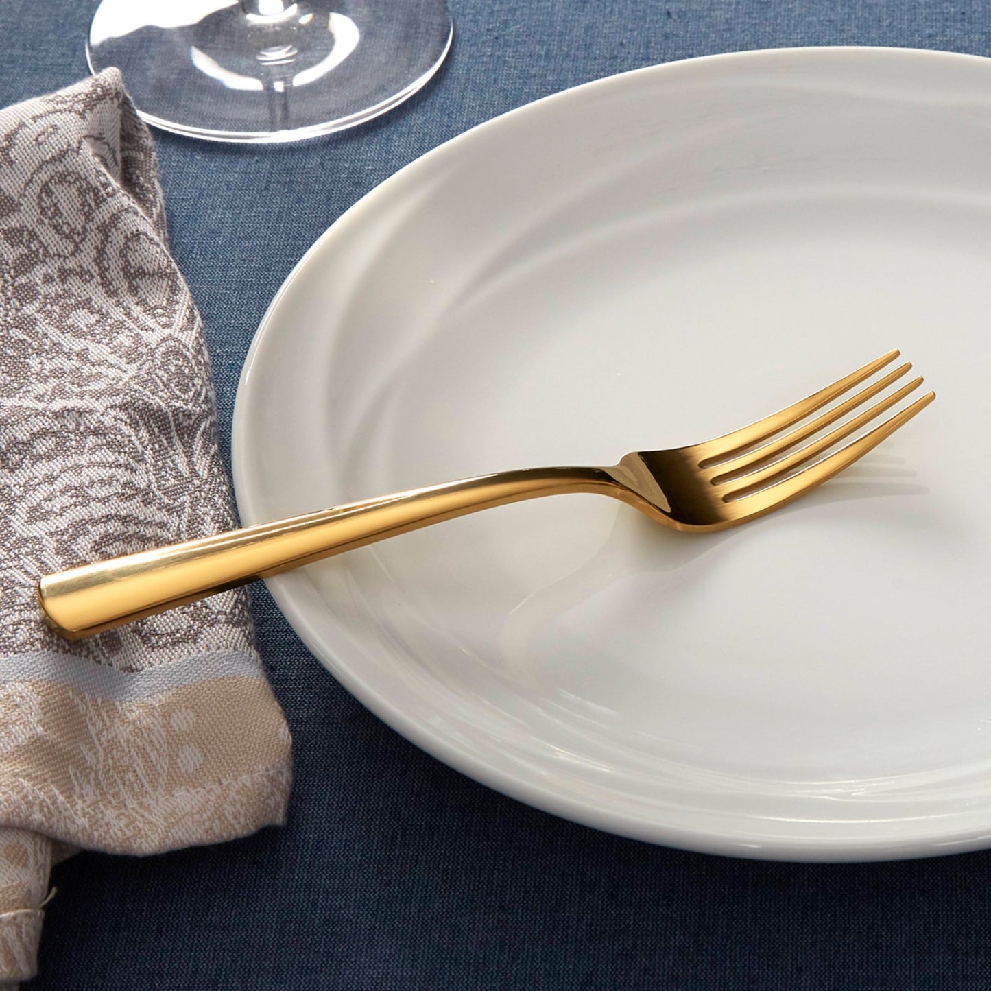 Oneida B1024020AL20 Aptitude Gold 20 Piece Everyday Flatware Set, Service For 4
