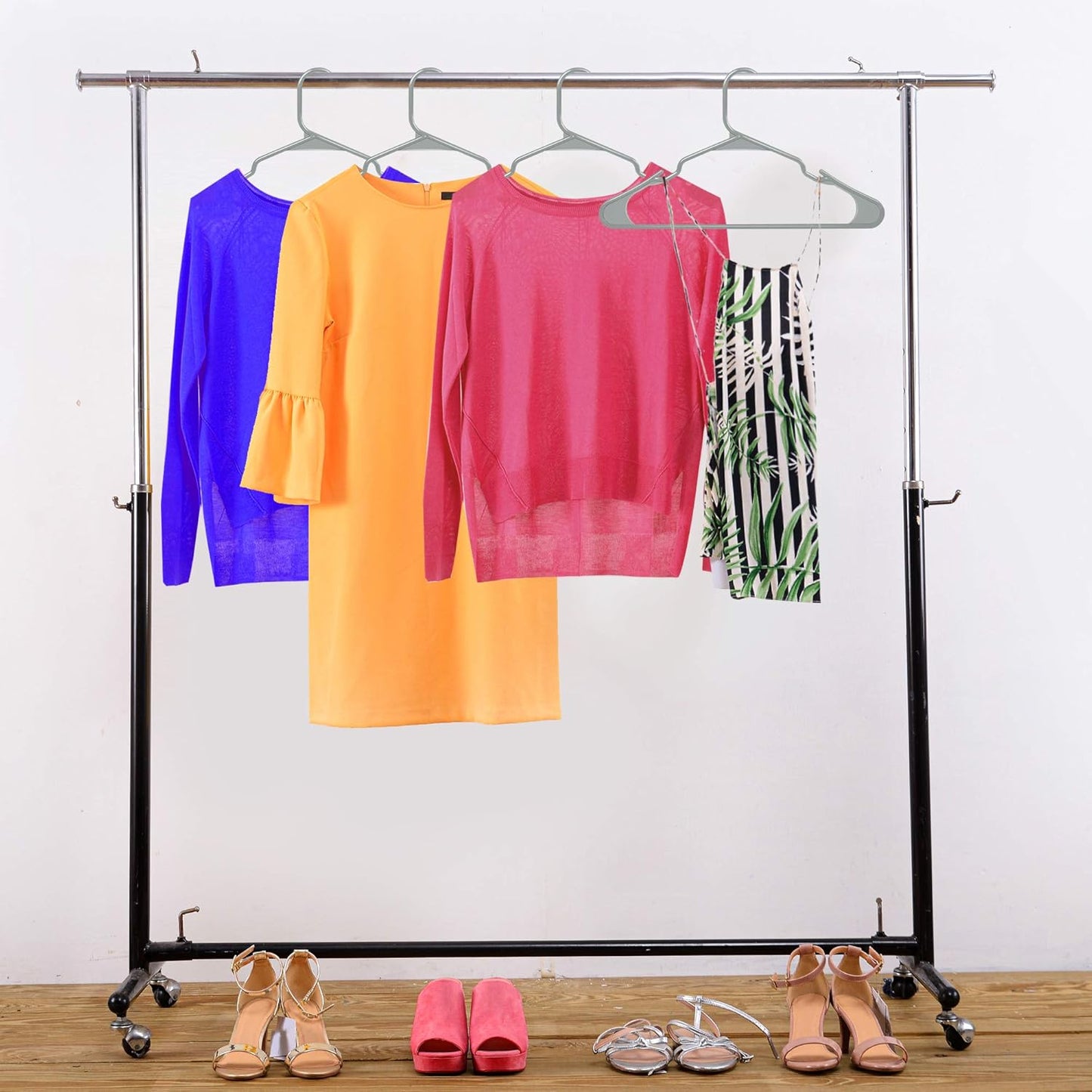 Utopia Home Plastic Hangers 50 Pack - Durable Space-Saving Closet Organizers - Ideal for Shirts, Pants, Skirts & Coats (Grey)