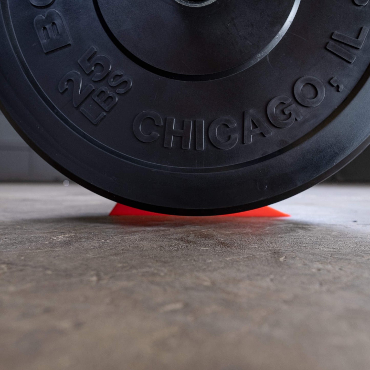 Body Solid Tools Weight Plate Dead Wedge - Portable Deadlift Barbell Wedge for Home Gym - Suitable for Floor Starting Lifts and Barbells Weight Plates Loading unloading