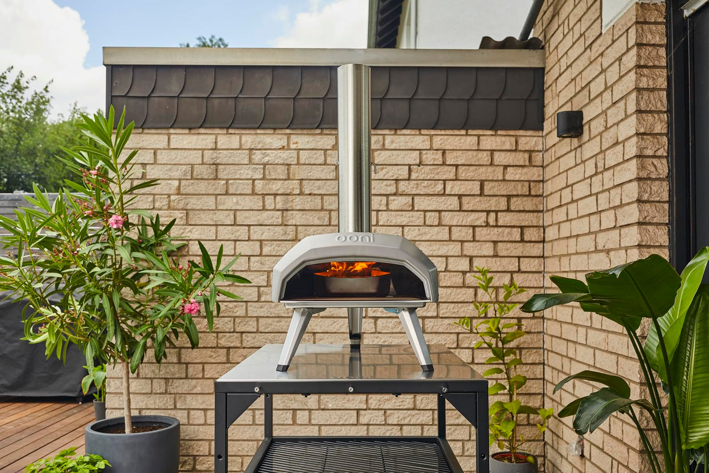 Ooni Karu 12 Multi-fuel Outdoor Portable Pizza Oven - Reaches 950°F and Cooks 12 Inch Pizzas in 60 Seconds. Versatile Wood or Propane Gas Fired Grill with Pizza Stone