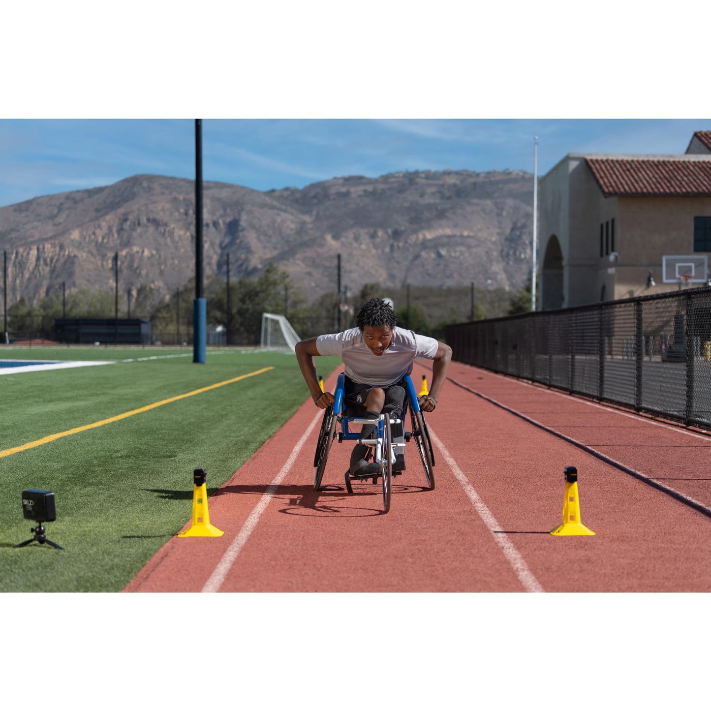 SKLZ Speed Gates Electronic Sprint Timer System, Measures Up to 20 Yards, Records 50 Times, Sensor-Based Start and Finish Gates for 20-Yard Dash and Speed Training, Indoor and Outdoor Use