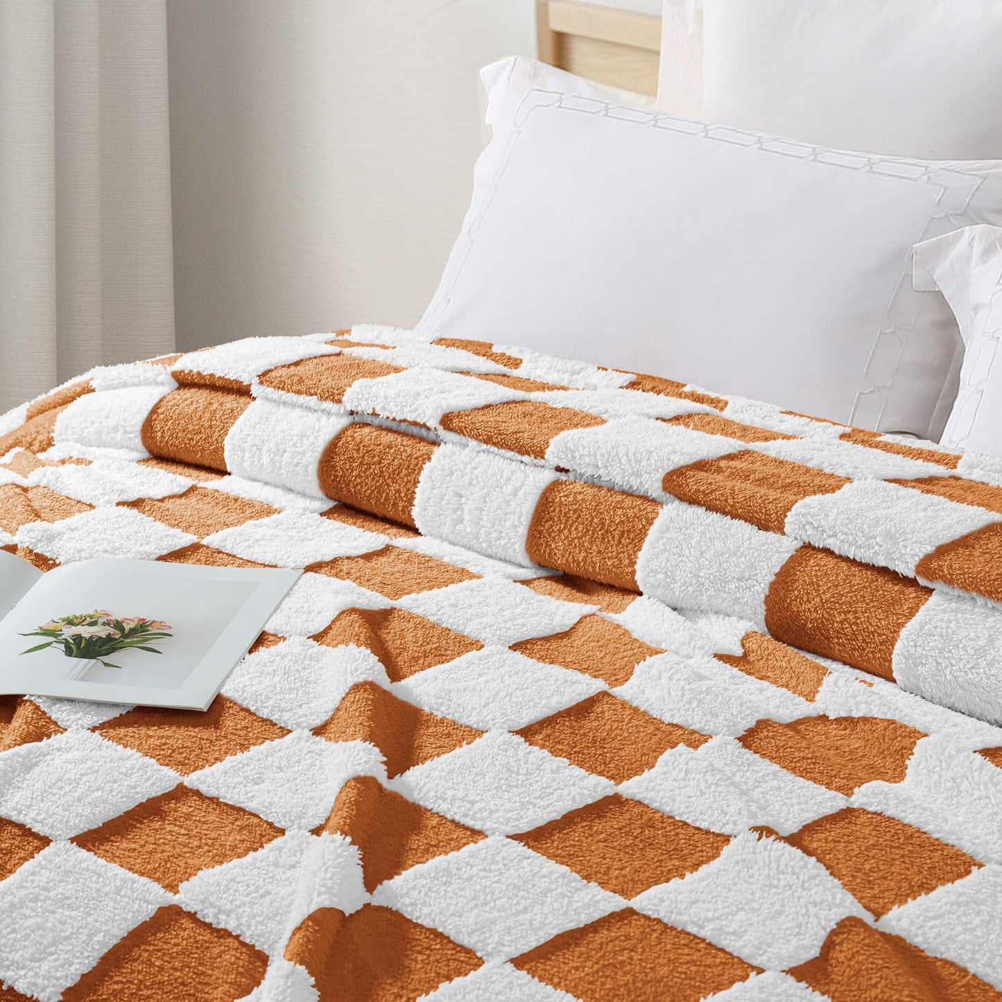 Exclusivo Mezcla Fleece Blanket Queen, Cozy Lightweight Fuzzy Checkered Blanket for Bed, Suitable for All Seasons, Coral Orange, 90" x 90"