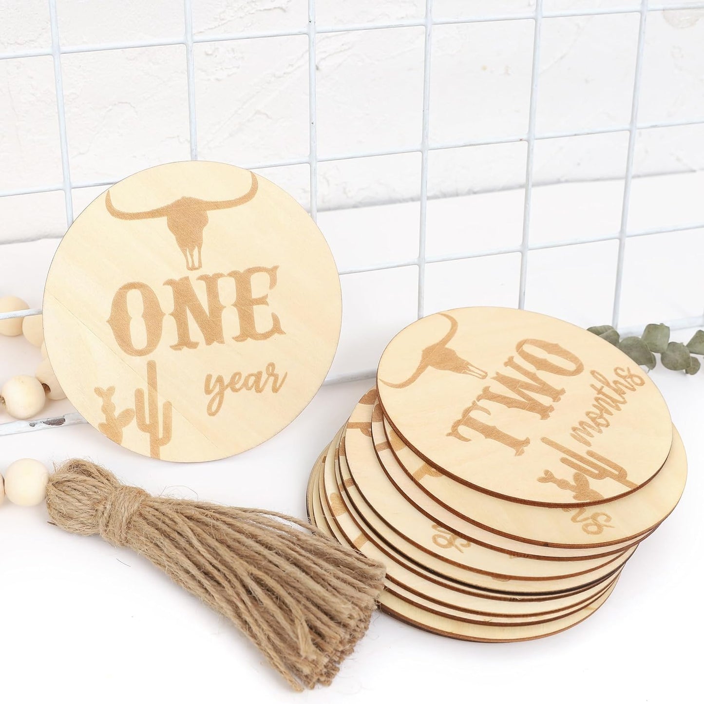 LINLULU Set, Wooden Western Baby Monthly Milestone Cards - Cow Monthly Milestone Marker Newborn Photography Props