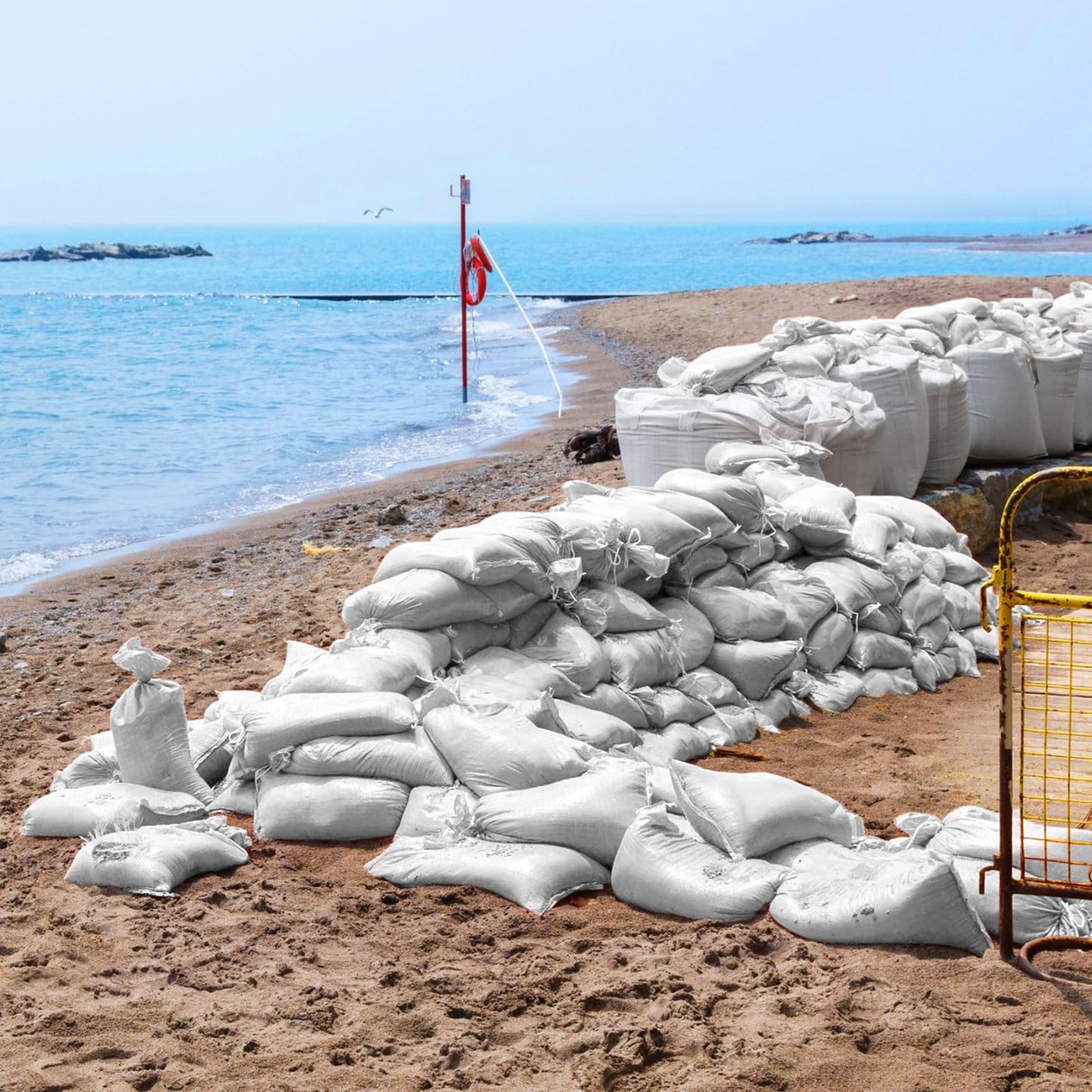 Windyun 200 Pcs White Empty Sandbags with Ties 18 x 30 Inch White Woven Polypropylene Sand Bags Bulk, Heavy Duty Sand Bags Flood Water Barrier for Hurricane Flooding, Construction