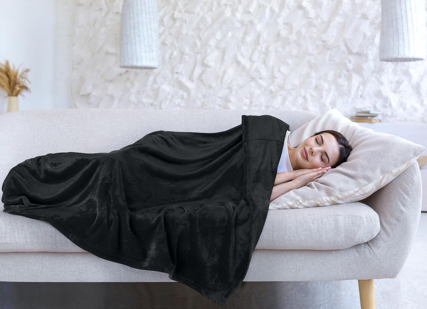 Utopia Bedding Fleece Blanket - Luxury Soft Anti-Static Microfiber | California King Size Black (102x96 Inch)