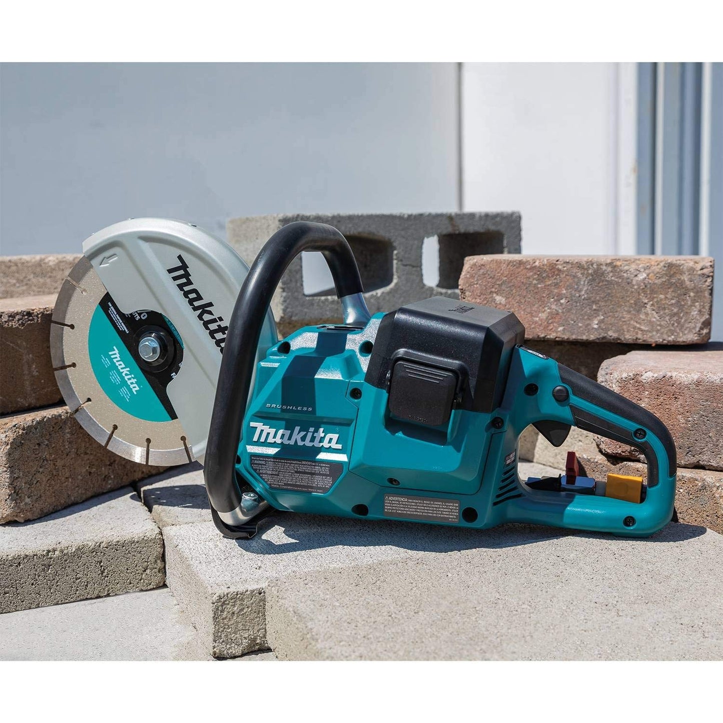 Makita XEC01PT1 18V X2 (36V) LXT® Lithium-Ion Brushless Cordless 9" Power Cutter Kit, with AFT®, Electric Brake, 4 Batteries (5.0 Ah)