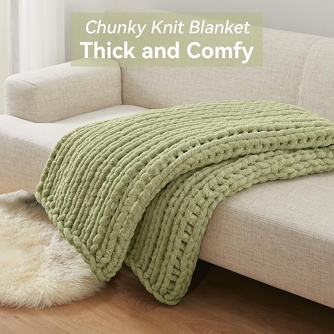 Negwoo Chunky Knit Throw Blanket, 30''*40'' Knitted Throw Chenille Yarn for Bed Couch, Handmade Light Green Crochet Big Thick Blanket, Machine Washable Cute Comfy Blanket for Home Decor