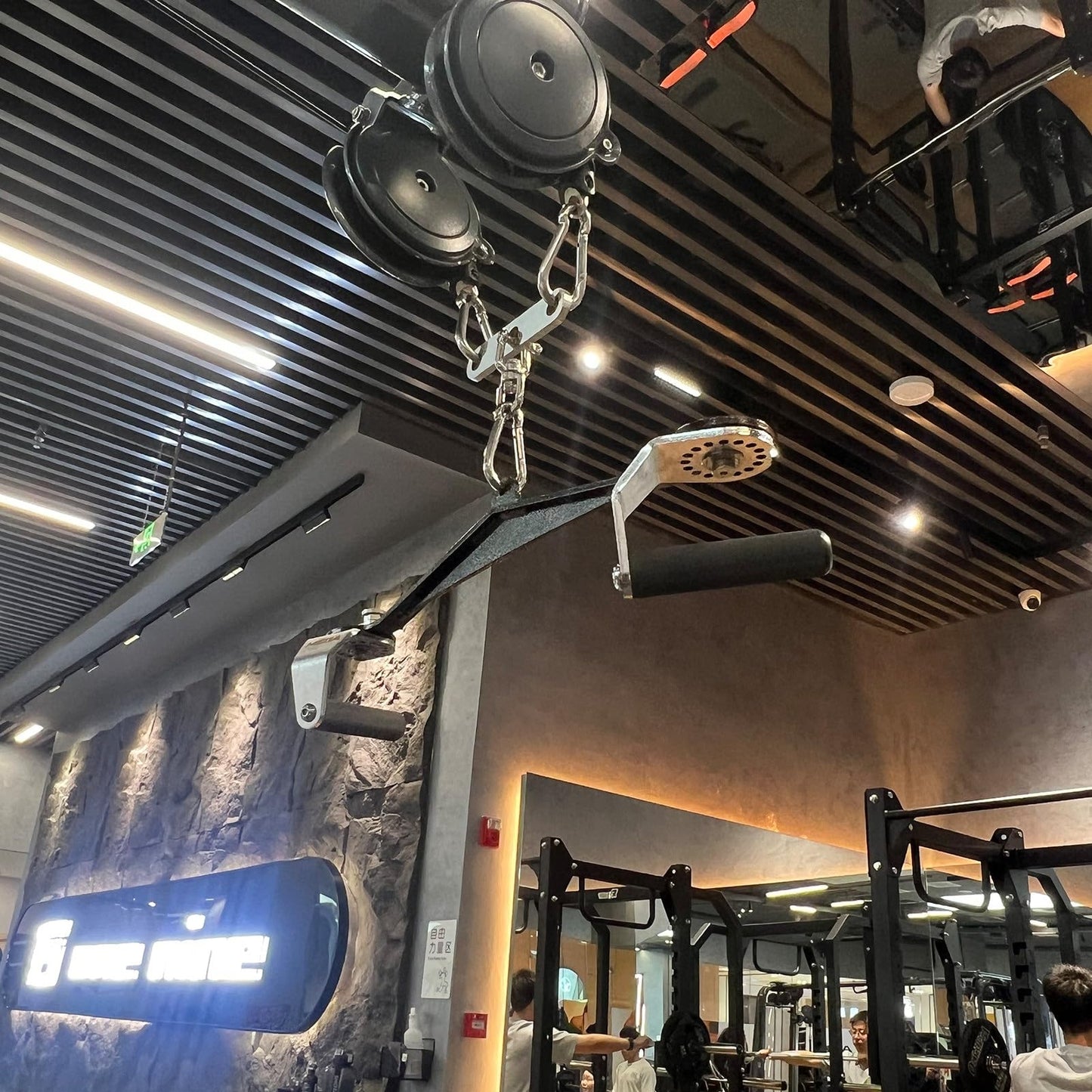 YIXUAN FITNESS 2 to 1 Cable Tower Attachment Adapter, Merge 2 Cables Into 1 for Dual Pulley Systems Cable Machines LAT Pulldown, Cable Handle Connector Attachments, 304 Stainless Steel Revolving Hook