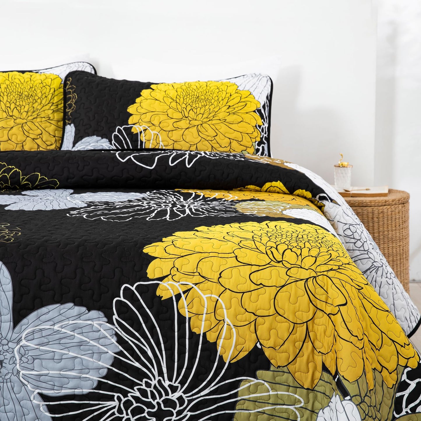 Yellow Floral Quilts California King Size Coverlet Set - 3 Pieces Lightweight Black Cal King Bedspread with 2 Pillowcases - All Season Soft Microfiber Reversible Bedding Quilt Set (Yellow/Black)