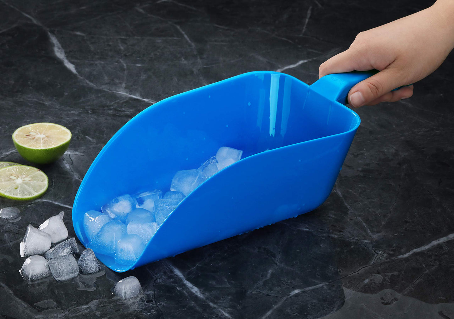 New Star Foodservice Commercial Grade Polycarbonate Plastic Utility Ice Scoop, Blue, 64 oz