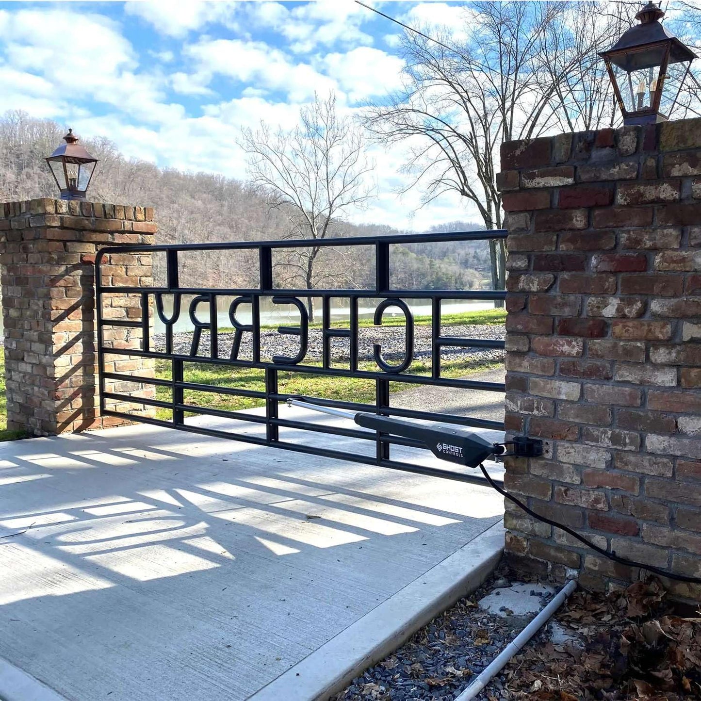 Ghost Controls Manor Series Single Automatic Gate Opener Smart Bundle with MultiConnect