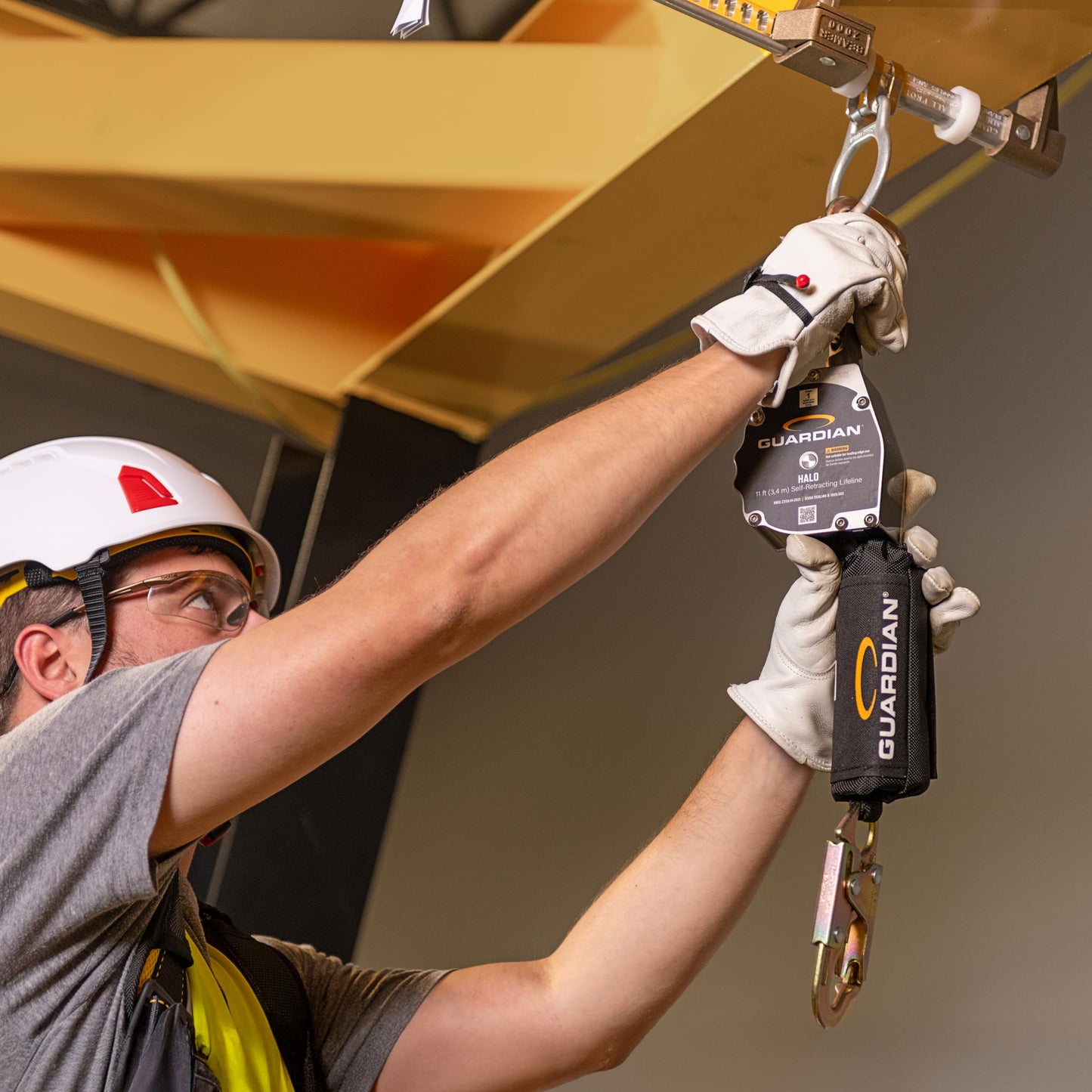 Guardian 10900 Halo Web Personal Self Retracting Lifeline (SRL) | 11 ft | Carabiner Included | Swivel Top | Steel Snap Hook | Class 1 | ANSI and OSHA Compliant