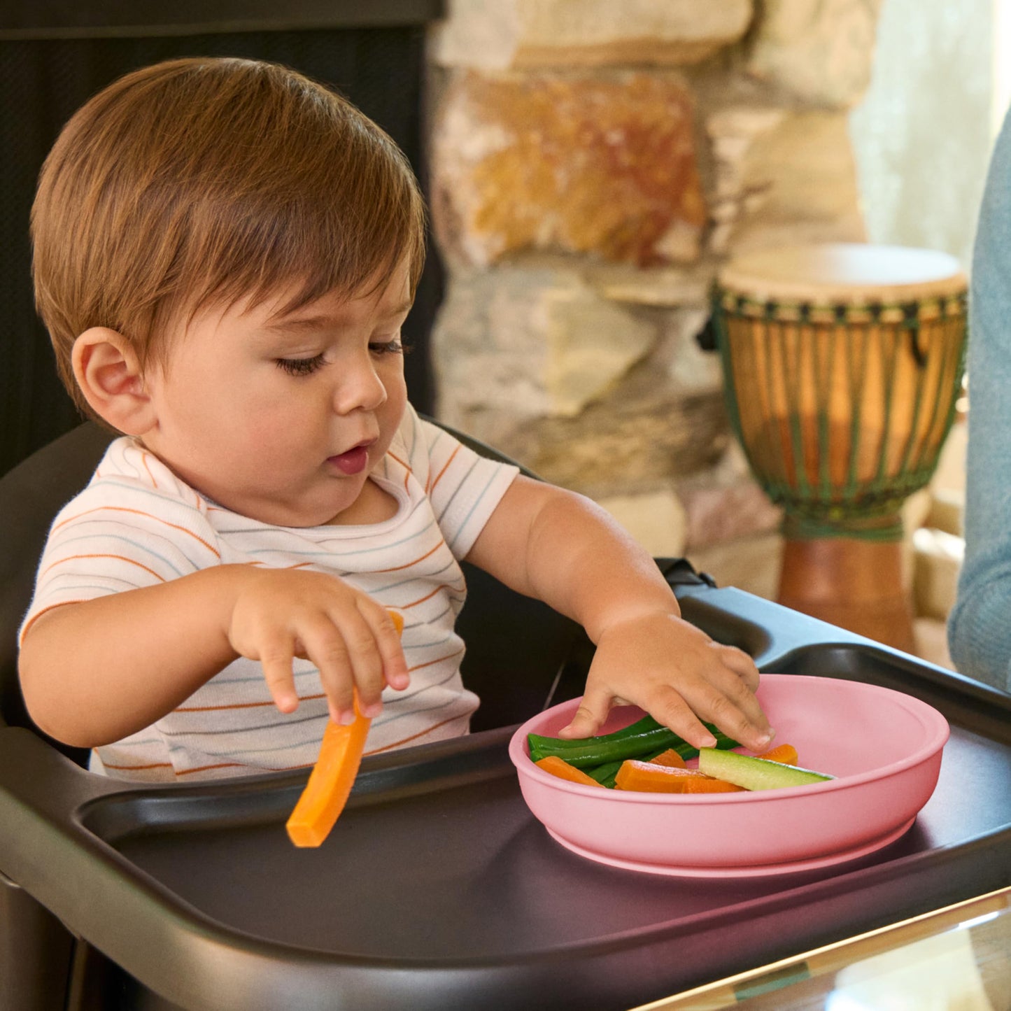 Munchkin Silicone Baby Feeding Set, Toddler Suction Bowl, Plate and Spoon, Baby Led Weaning and Infant Self Feeding, C’est Silicone! Mealtime Set, 4 Months and Up, BPA Free, Coral