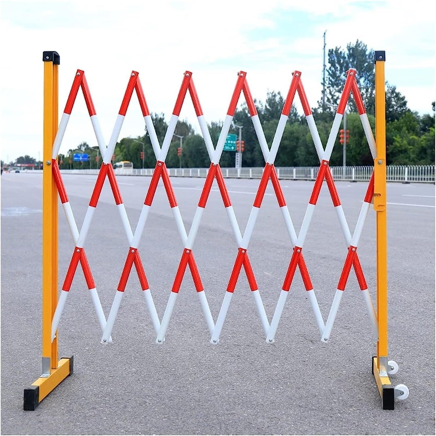 Barricade Retractable Traffic Barricade Industrial Expandable Metal Barricade with Caster for Road Garage Construction(3m)