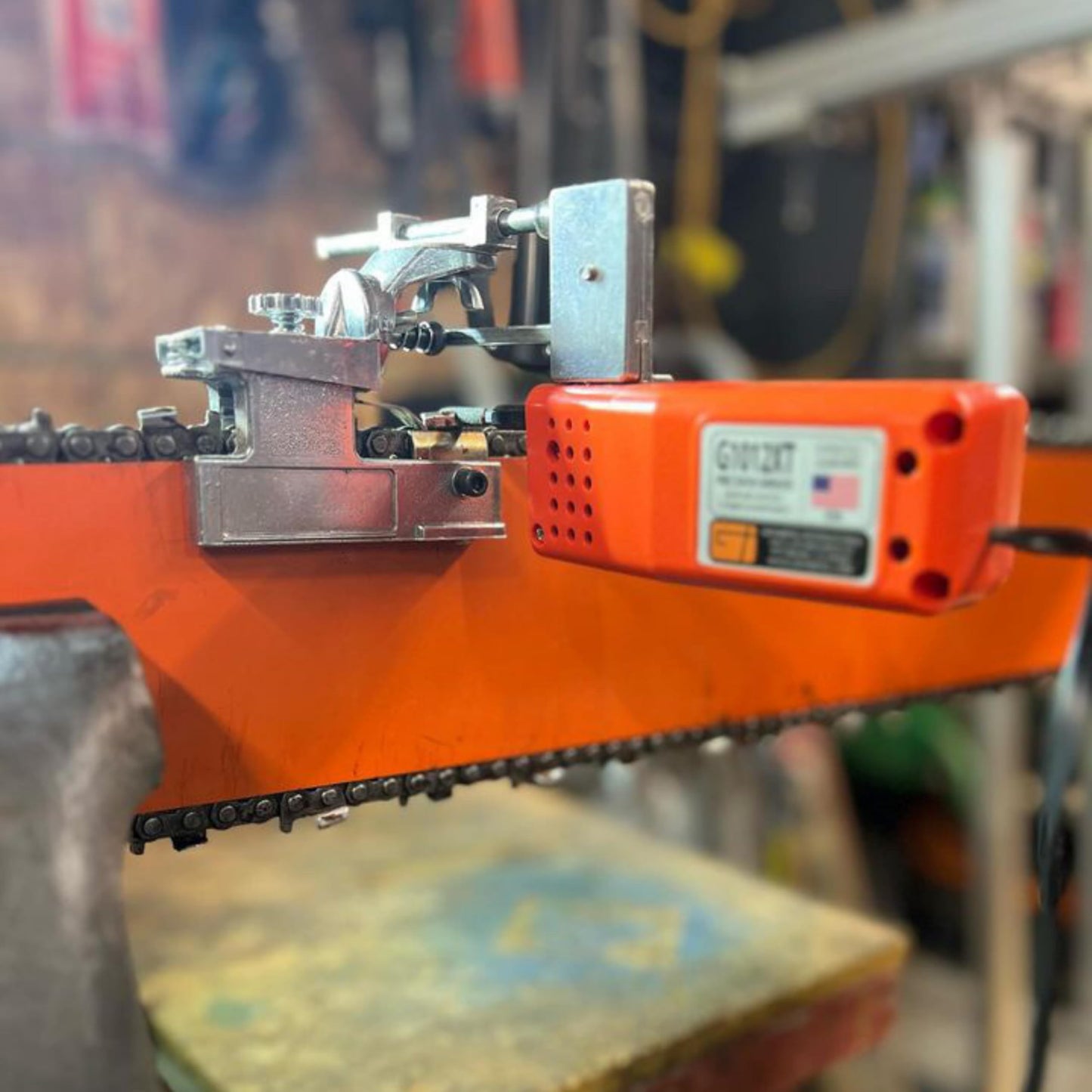Granberg G1012XT Chainsaw Sharpener – 12V Electric Chainsaw Chain Sharpener Tool Kit, Bar-Mounted Grinder for Chain Saw Mill, Arborist Chainsaws Accessories