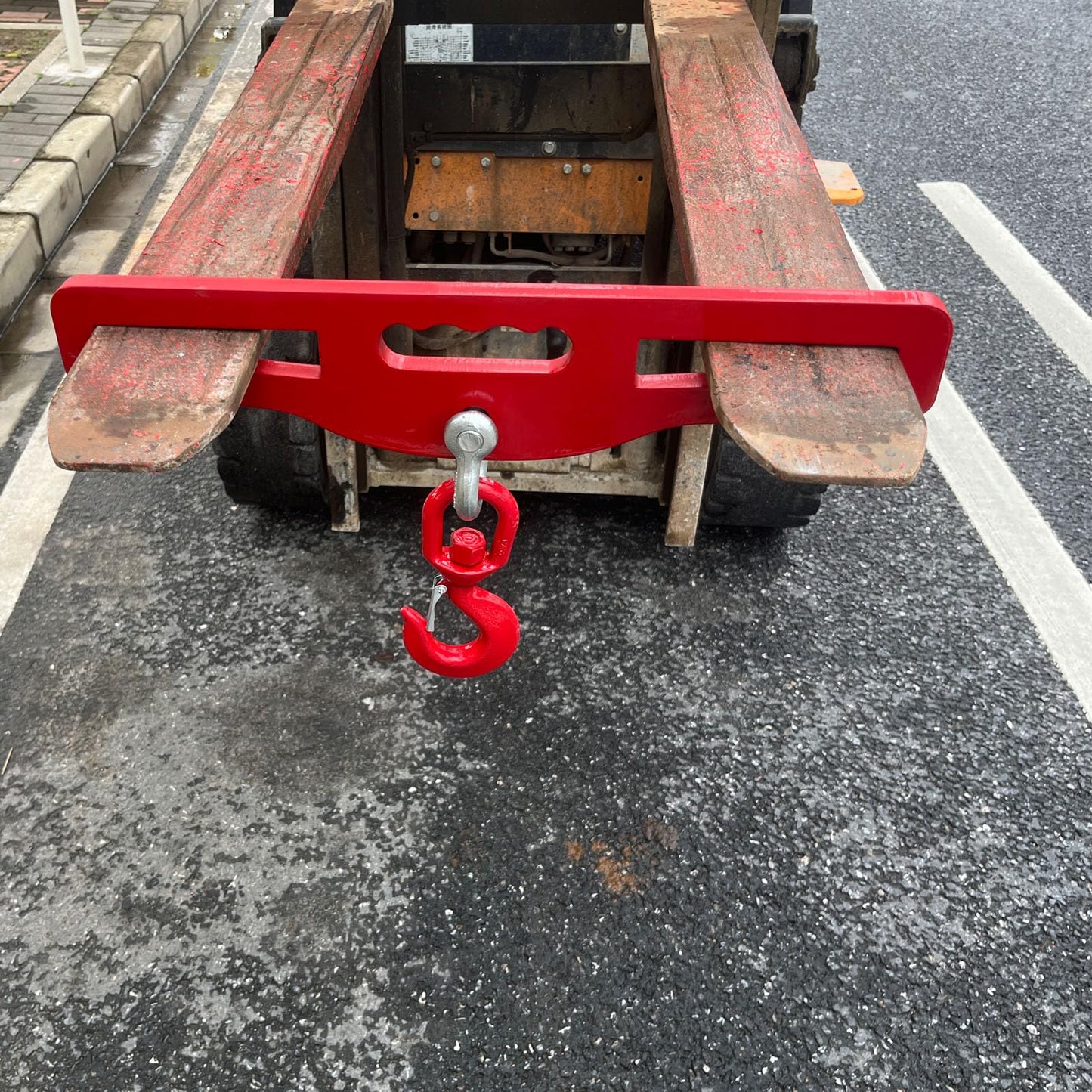 Forklift Lifting Hook,Forklift Lifting Hook Attachment，6600lbs Capacity Forklift Lifting Hoist（3 Ton）,Dual Fork Mount，with Swivel Hook