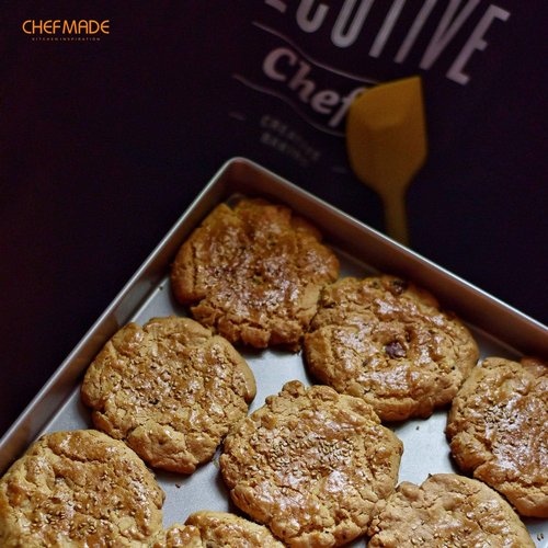 CHEFMADE Non-Stick 11-Inch Baking Sheet Pan - Dishwasher Safe Square Bakeware for Roasting & Pastries | Champagne Gold
