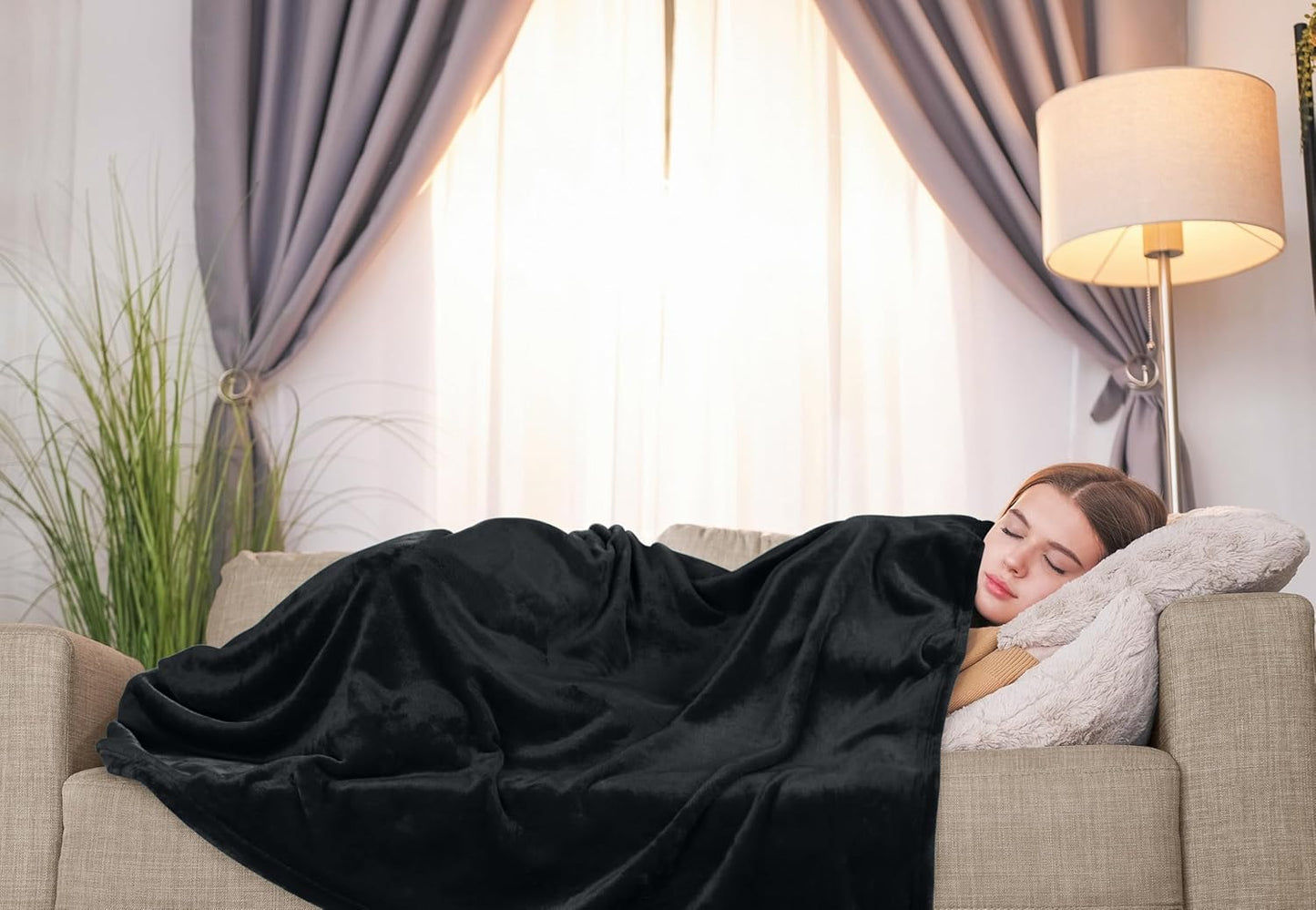 Utopia Bedding Fleece Blanket - Luxury Anti-Static Soft Microfiber | Twin Size Black (60x80 Inch)