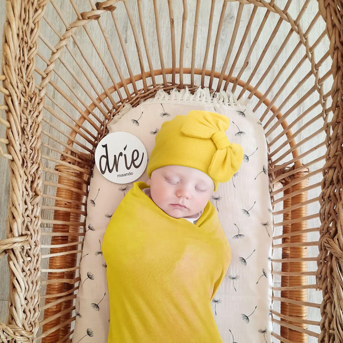 AQOKKA Newborn Receiving Blanket with Bow Hat Mittens Set Nursery Swaddle Wrap Toddler Swaddles for Newborn Baby Boy Girl