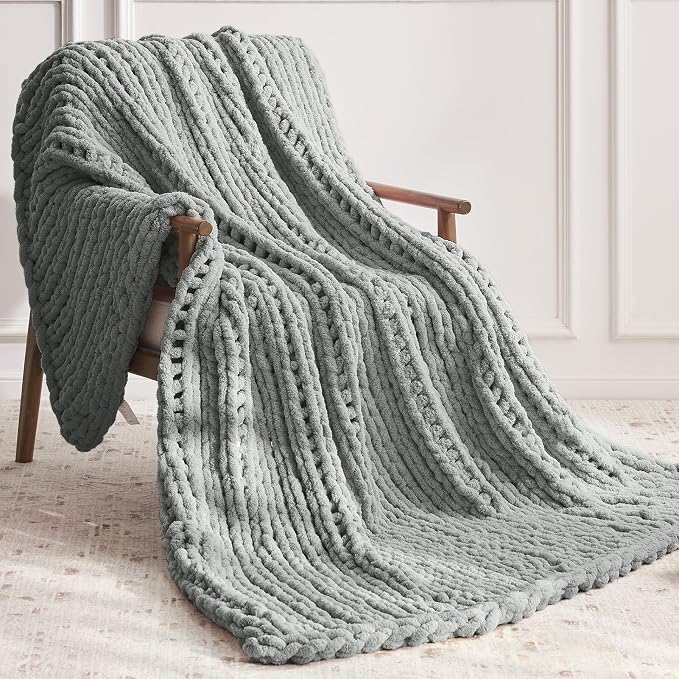 Negwoo Chunky Knit Throw Blanket, 80''*90'' Knitted Throw Chenille Yarn for Bed Couch, Handmade Light Grey Crochet Big Thick Blanket, Machine Washable Cute Comfy Blanket for Home Decor