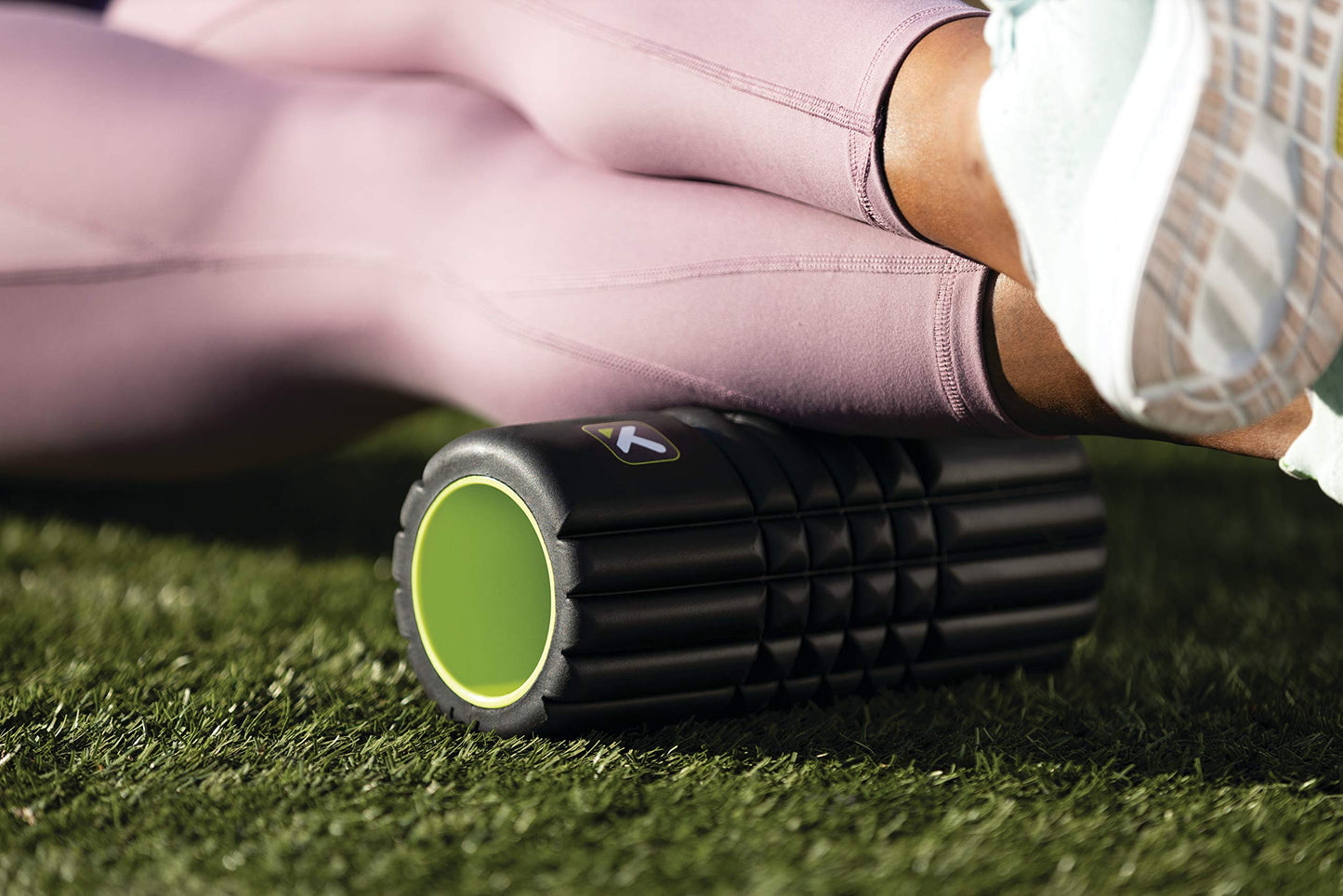 TRIGGERPOINT Performance Therapy Grid Travel Foam Roller for Exercise, Deep Tissue Massage and Muscle Recovery (10-Inch)