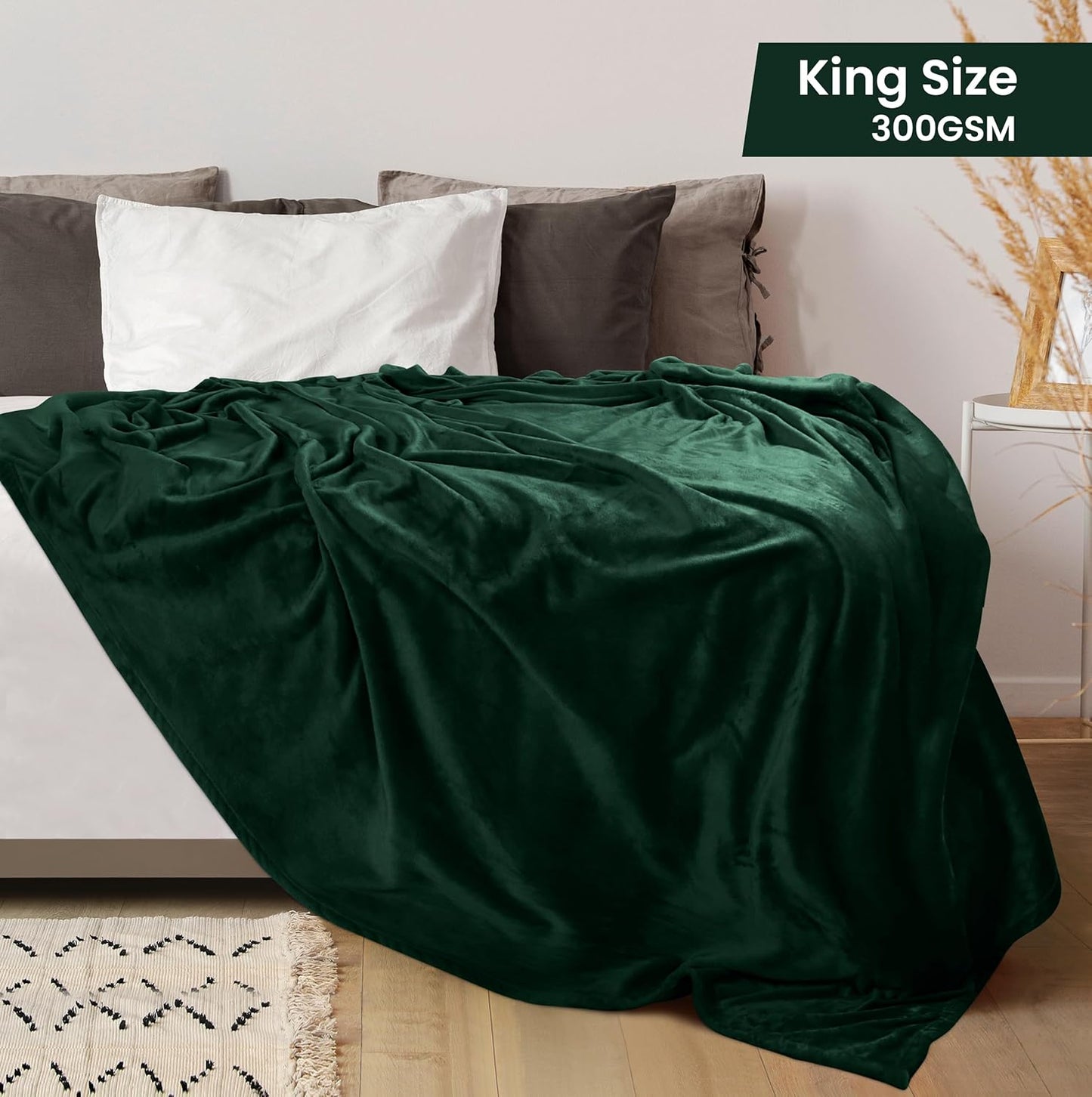 Utopia Bedding Fleece Blanket - King Size Luxury Soft Microfiber in Forest Green (90x102 Inch)