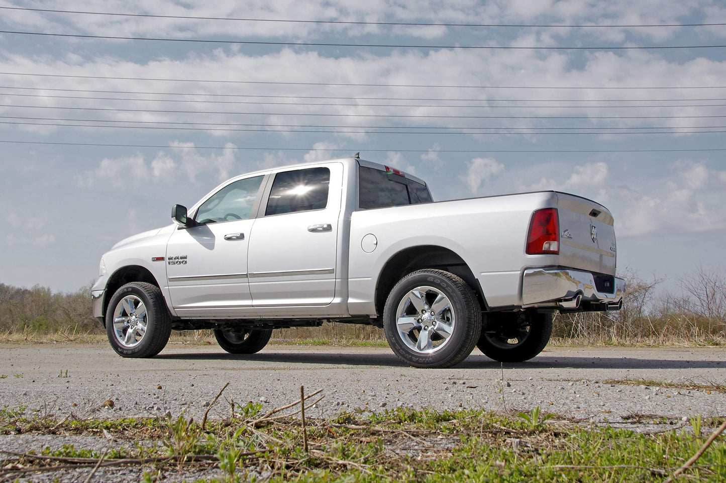 Rough Country 2.5" Lift Kit w/N3 Shocks for 2006-2008 Ram 1500 4WD - 39530