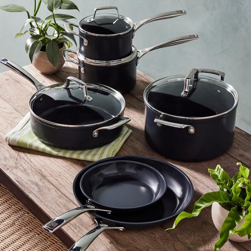 Le Creuset Non-Stick Ceramic Shallow Braiser - 3.5 Qt with Glass Lid for Easy Cooking