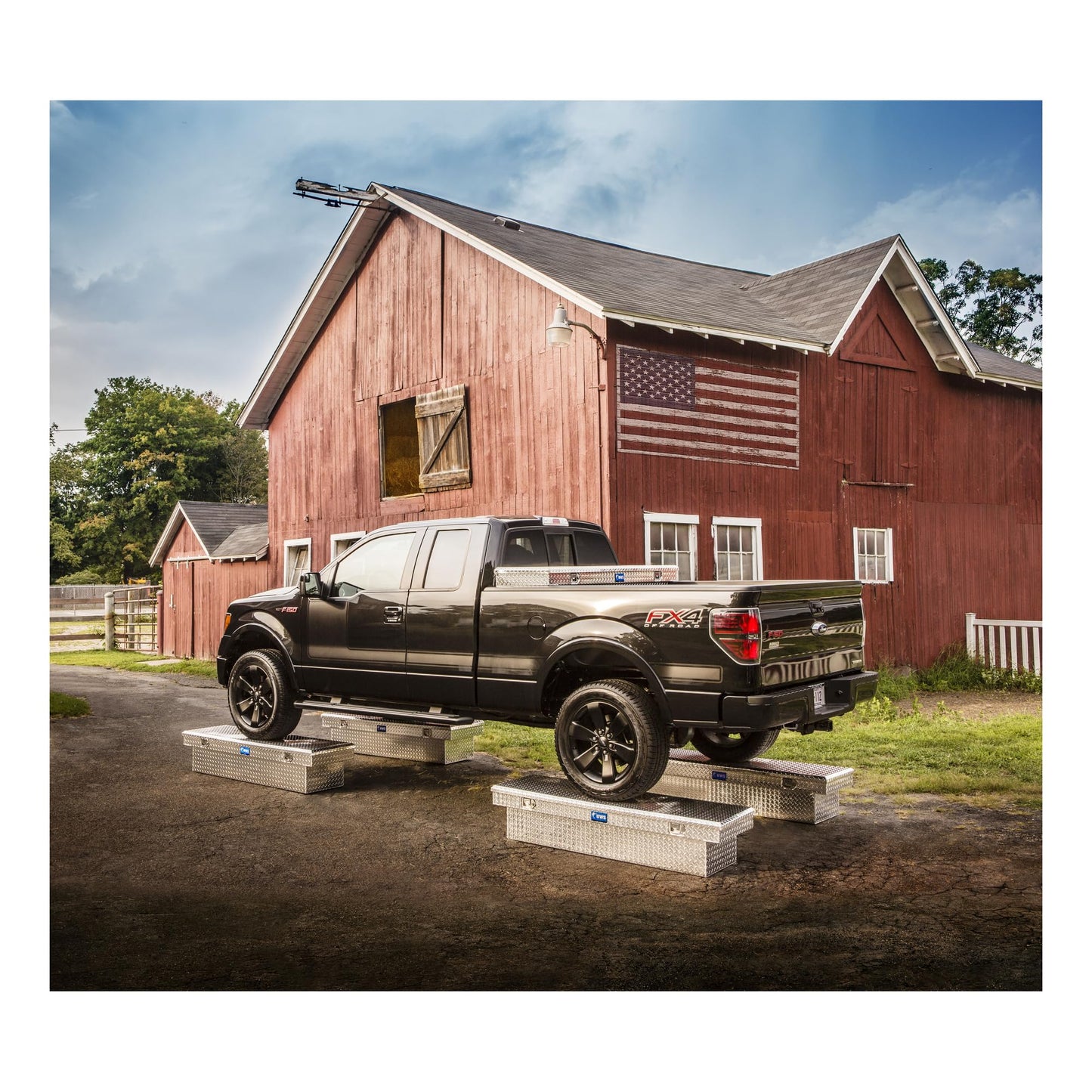 UWS EC10541 69-Inch Heavy-Wall Aluminum Slim Truck Tool Box with Low Profile, RigidCore Lid