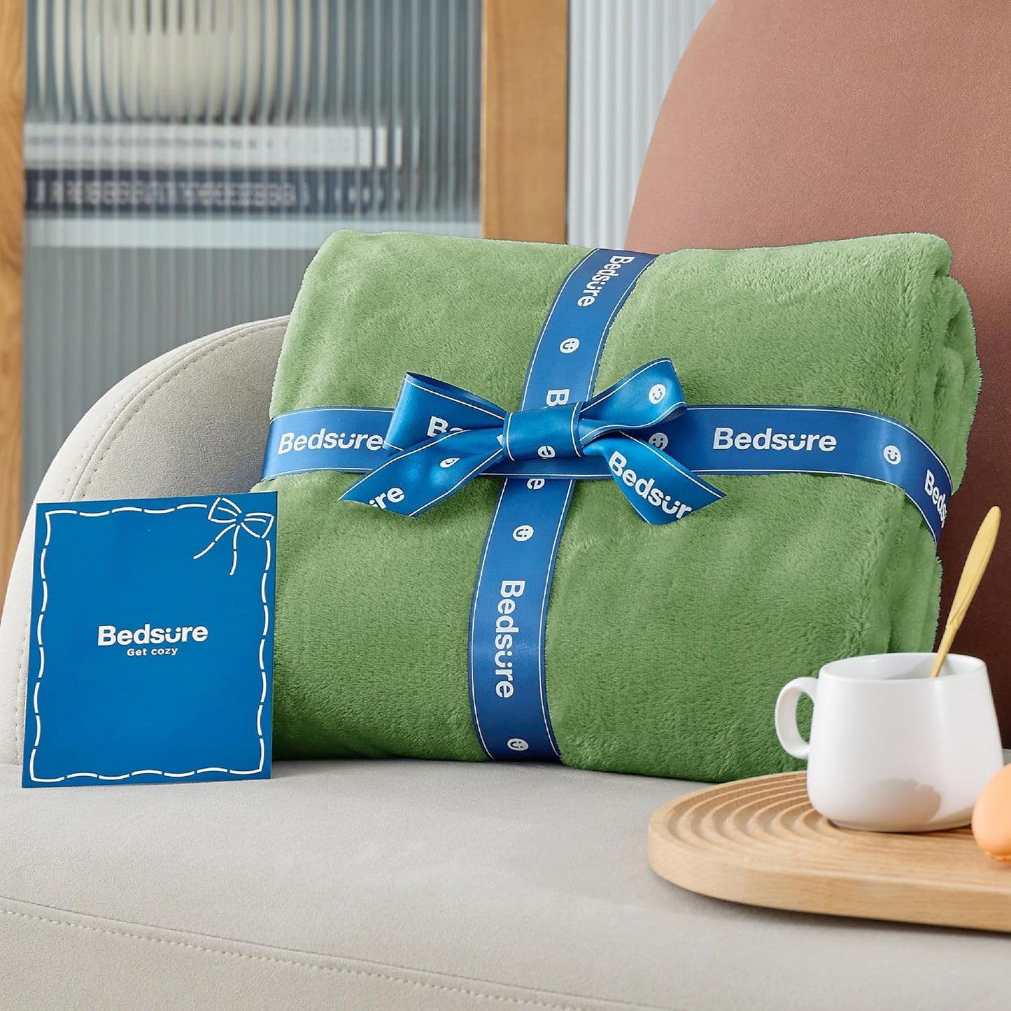 Bedsure GentleSoft Throw Blanket - Cozy 300GSM Fleece for Home Decor | Emerald Green, 50x60 Inches