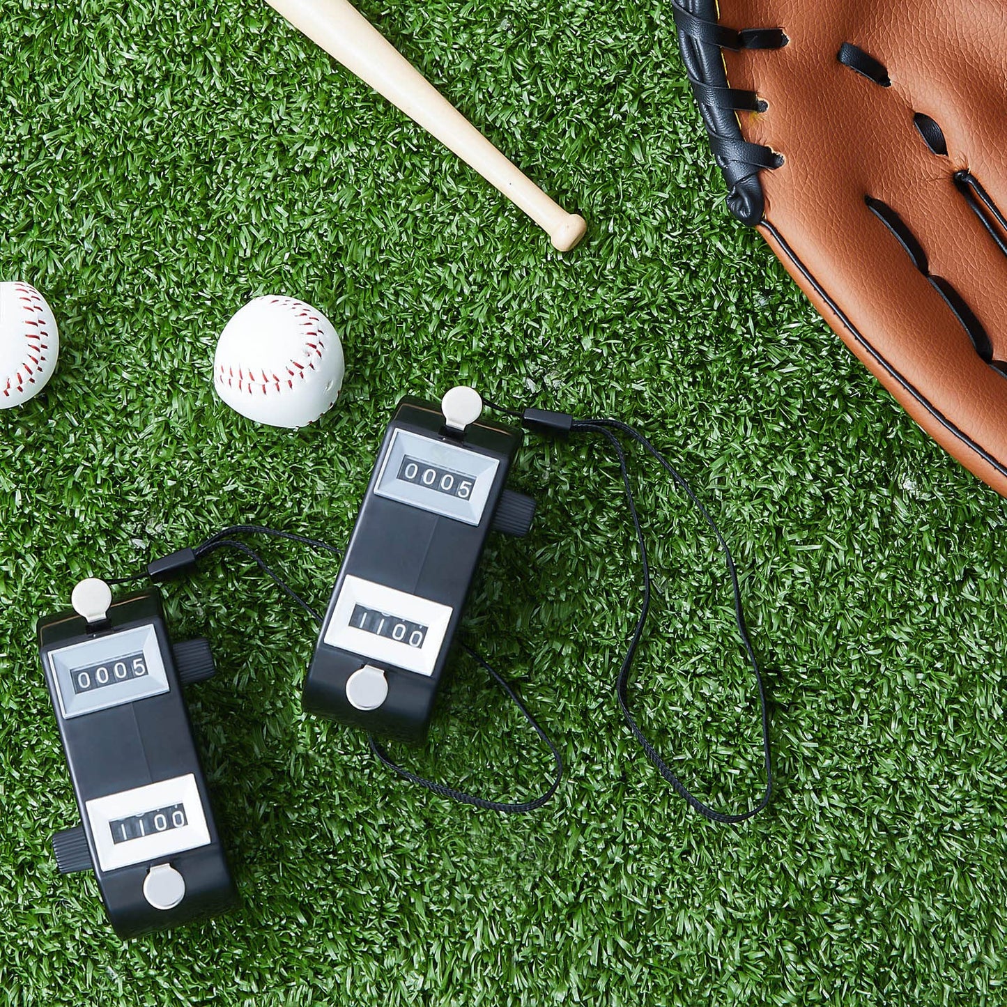 Flutesan 2 Pieces Black Dual Pitch Counter Tally Click Counter Score Tracker Digital Counter Umpire Baseball Pitch Counter Clicker Handheld Pocket Score Keeper to Avoid Violating League Rules