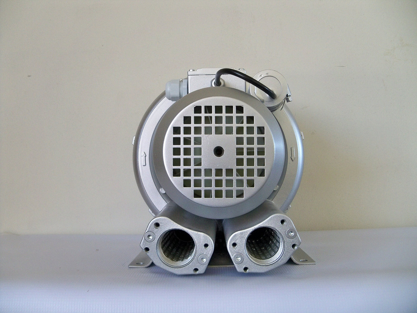 1.1 Hp Regenerative Blower 220V/1Phase, 71 Cfm, 64"H2O press. Goorui-USA GHBH 001 12 1R3