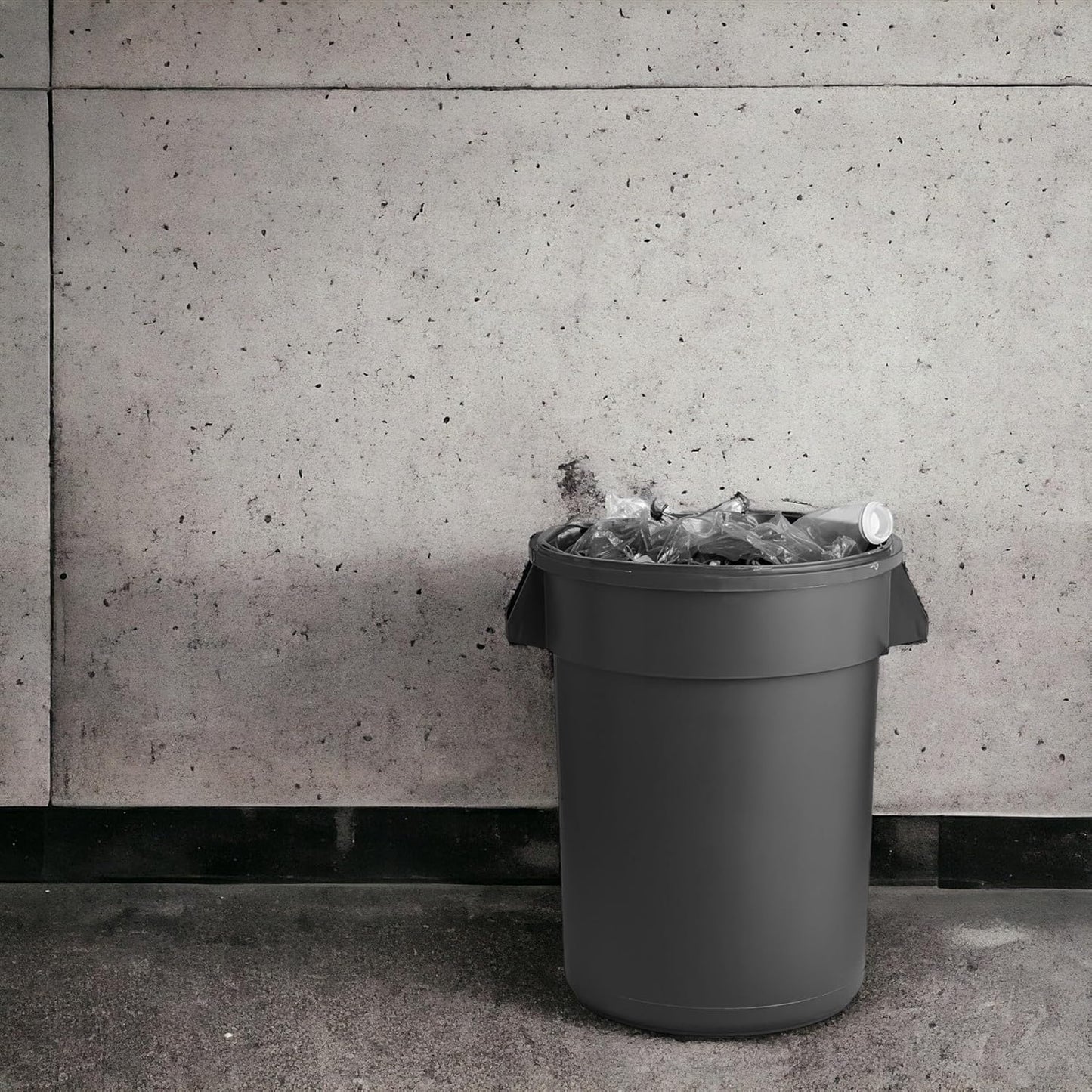 PRO&Family 32 Gallon Round Trash Can - Heavy-Duty Rolling Waste Container with Lid for Kitchen & Office (Black)