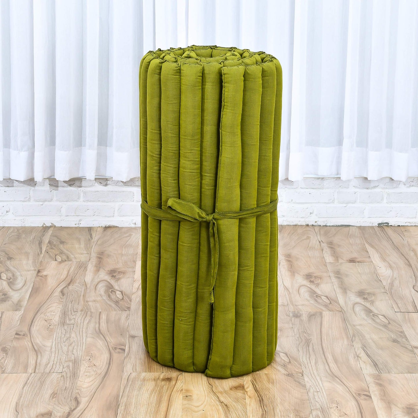 Leewadee - Foldable Floor Mattress - Japanese Roll Up Futon -Trifold Tatami Mat- Guest Floor Bed - Camping Mattress - Thai Massage Mat, Kapok Filled, 75 x 28 inches, Green