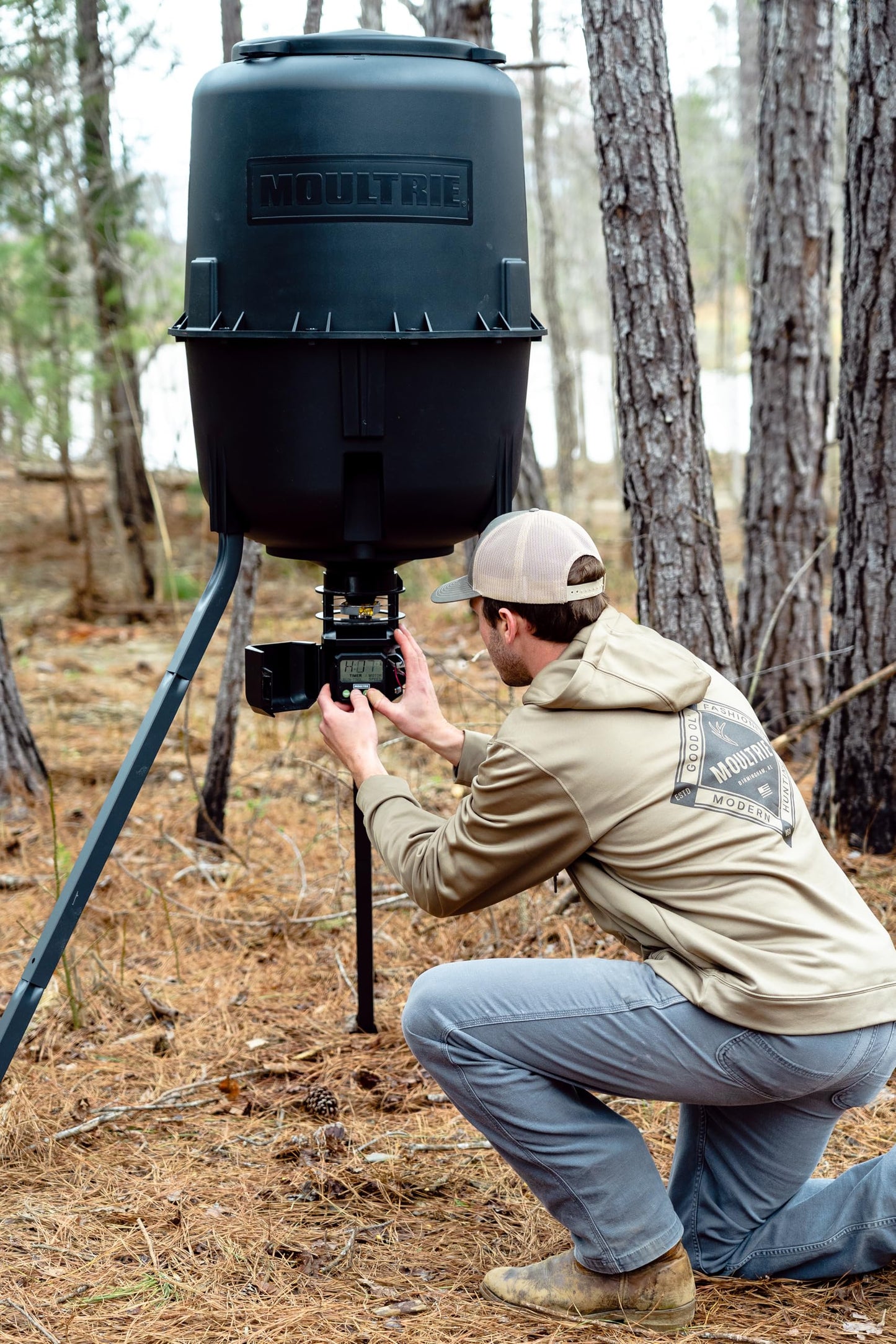 Moultrie 250 Lb Pro Hunter III Deer Feeder - Bluetooth App Control, 10 Daily Feed Times, Pairs with Edge 3, MFG-15104